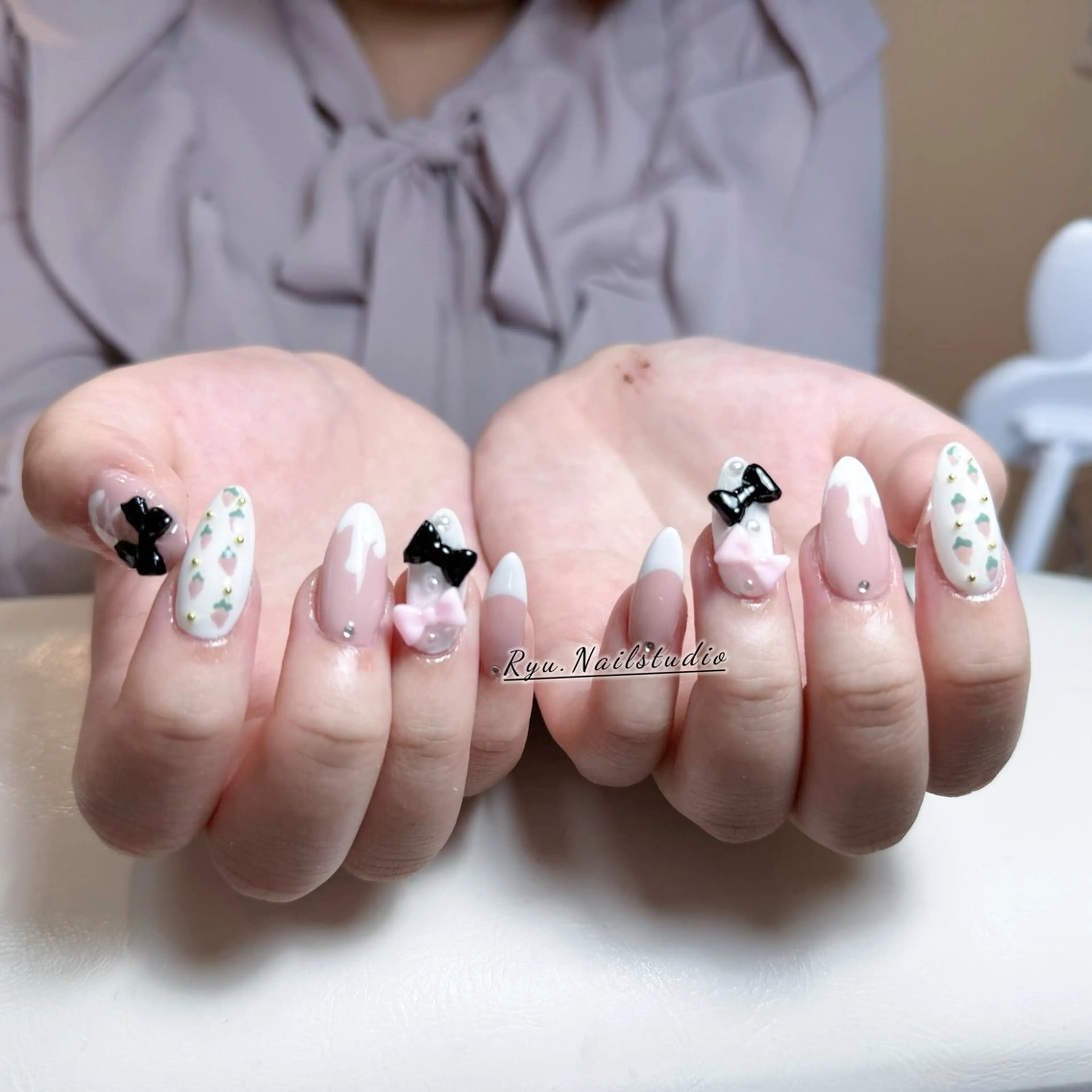 ネイル アートネイル ジェルネイル キラキラネイル ミラーネイル ニュアンスネイル ハンドネイル Ryu Nail Studio所属・Ryu Nailのネイルデザイン