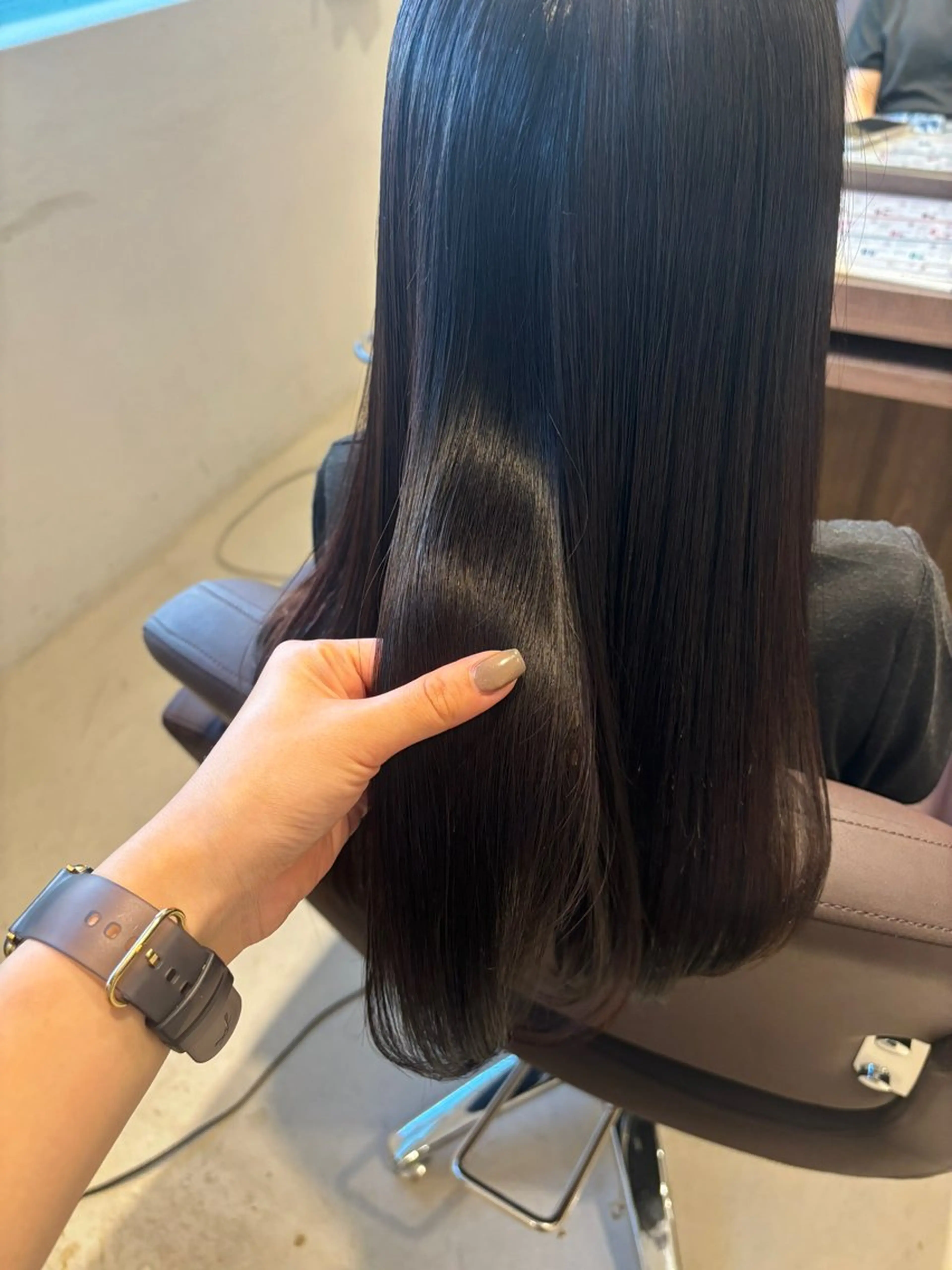 ロング 🎀調布仙川透明感オ リーブカラー干莉🎀のヘアスタイル