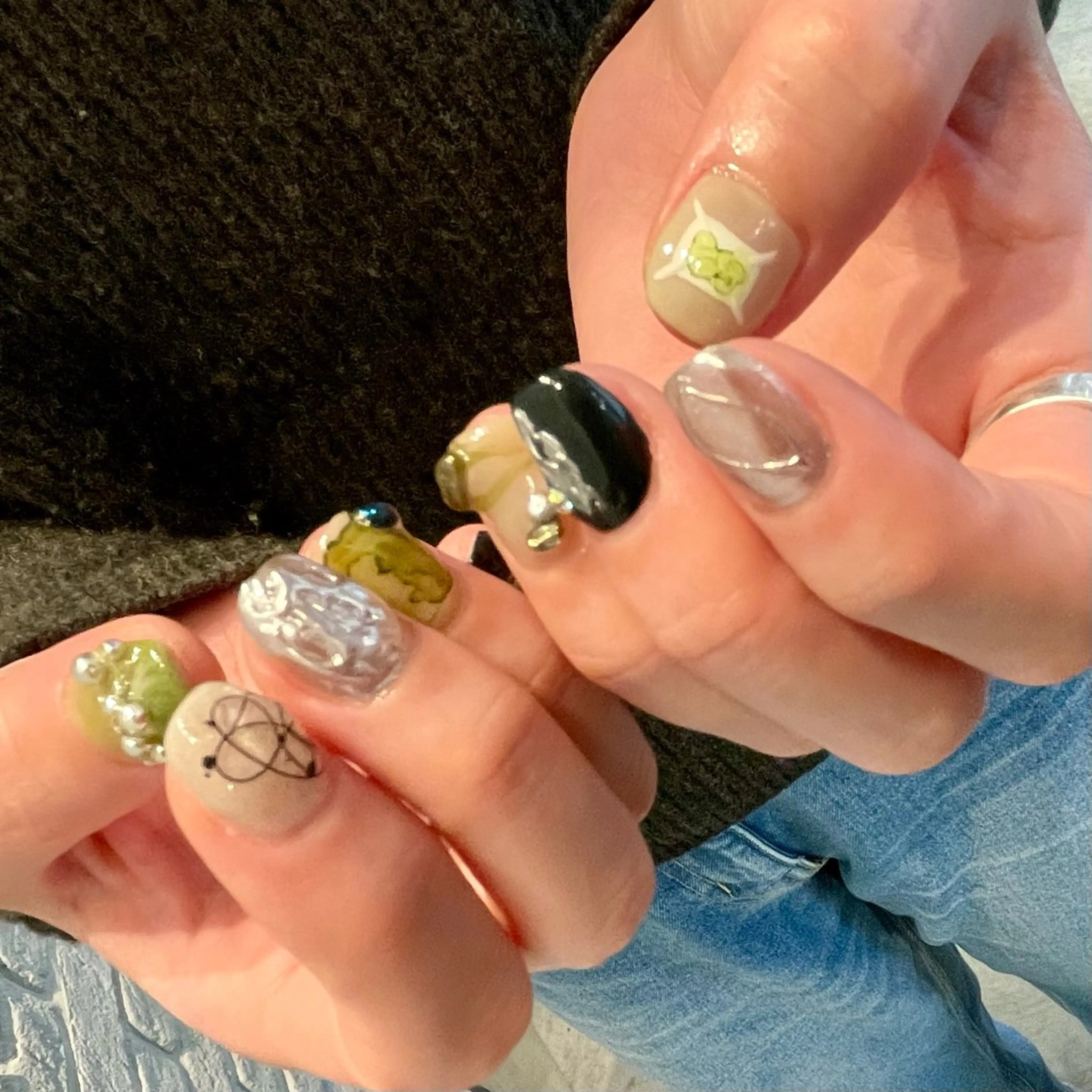 ミディアム ハンドネイル m kaori𓃟のネイルデザイン