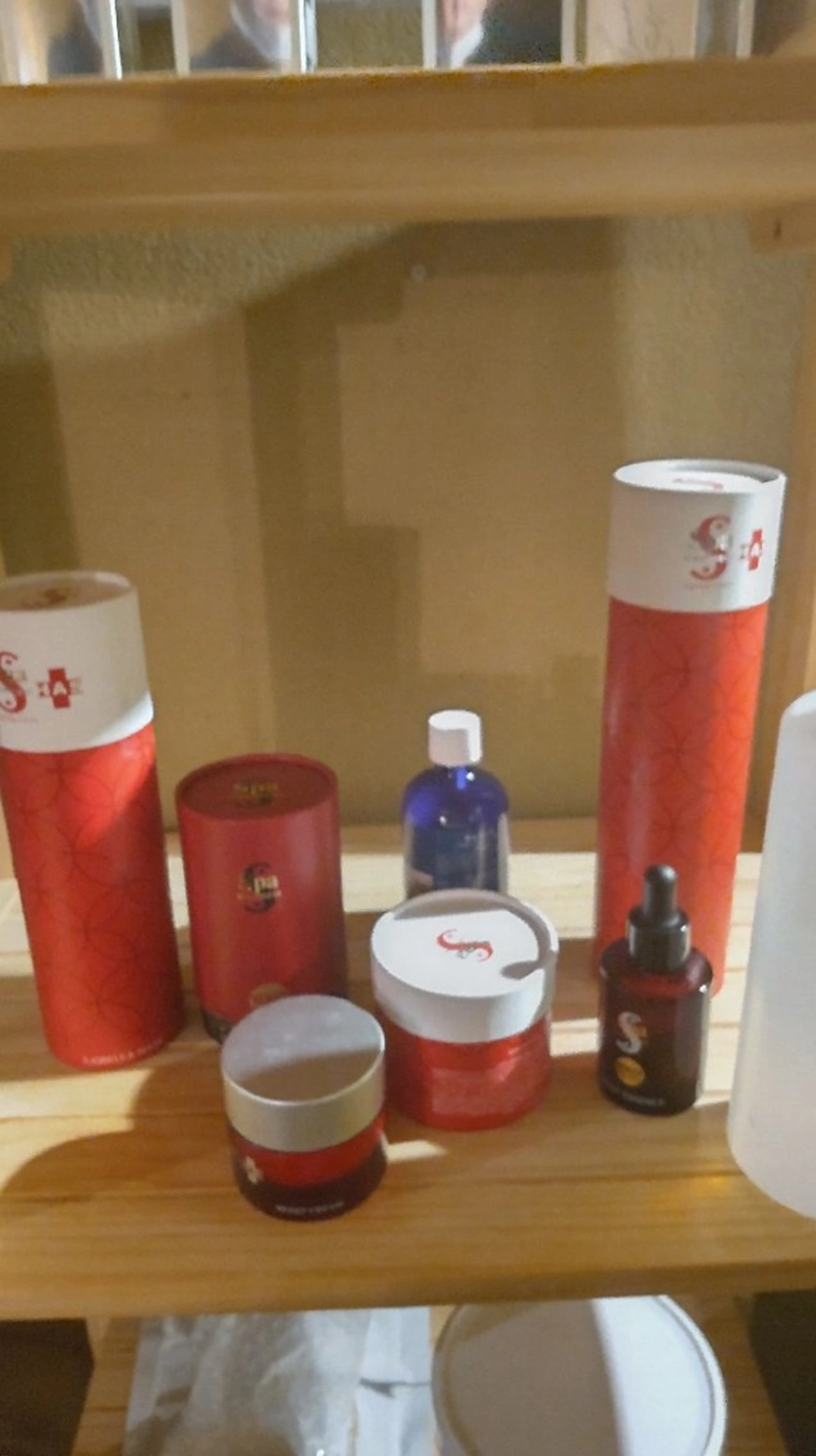 gemstone 琥珀所属・琥珀 由利子のエステ・リラクイメージ