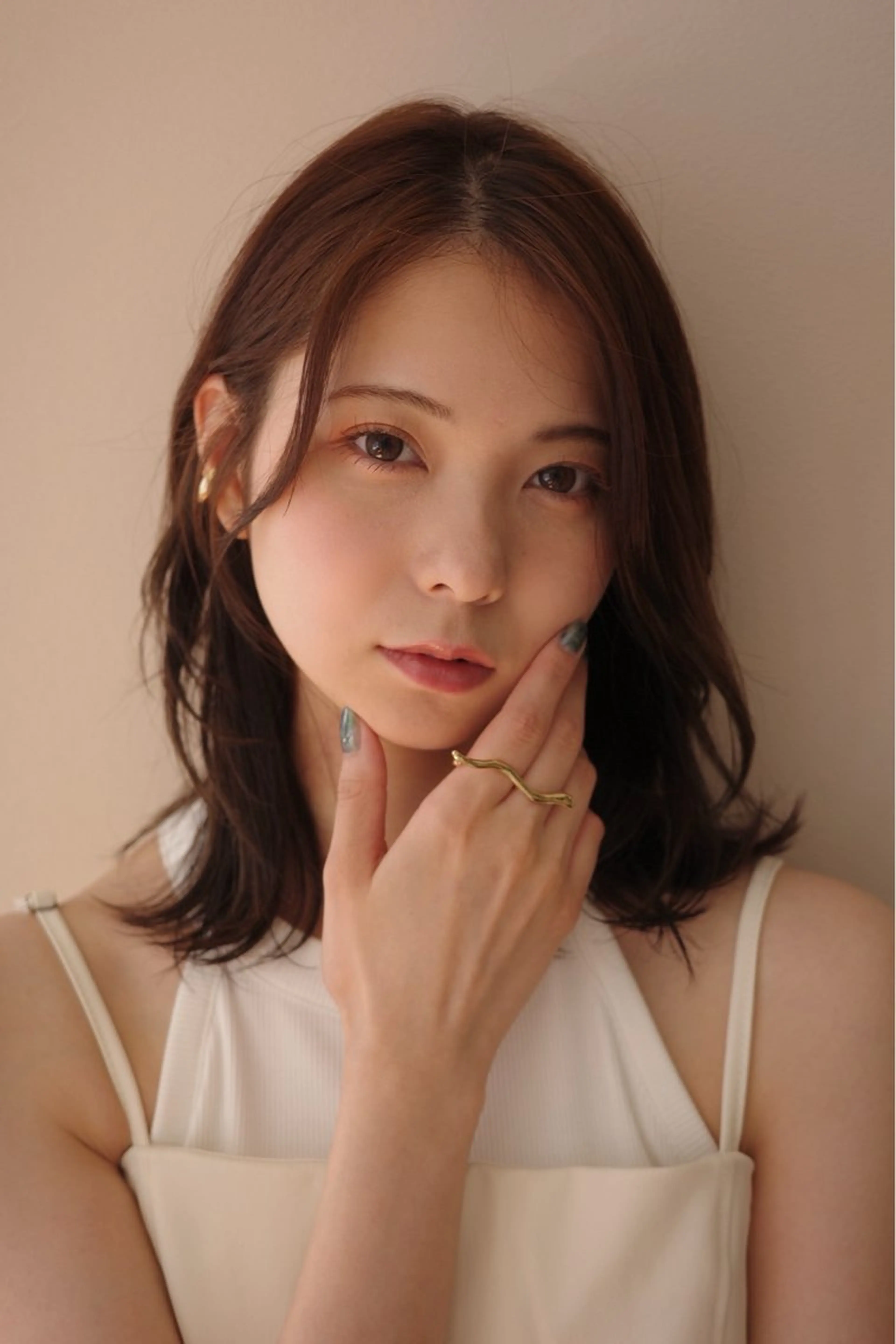 ミディアム 顔周りカット ヘアカラー momo 札幌美容師のヘアスタイル