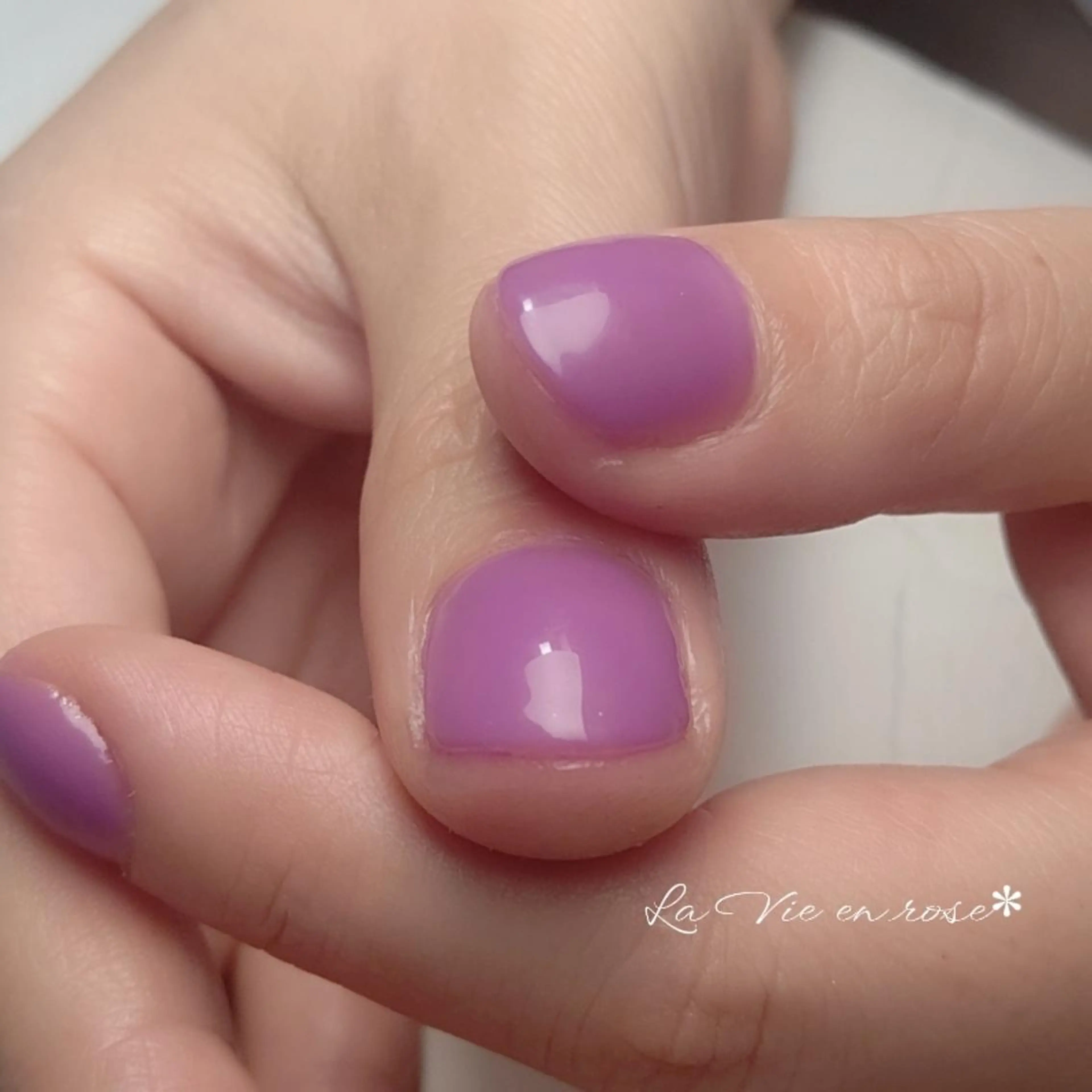 ネイル ジェルネイル ラヴィアン ローズのネイルデザイン