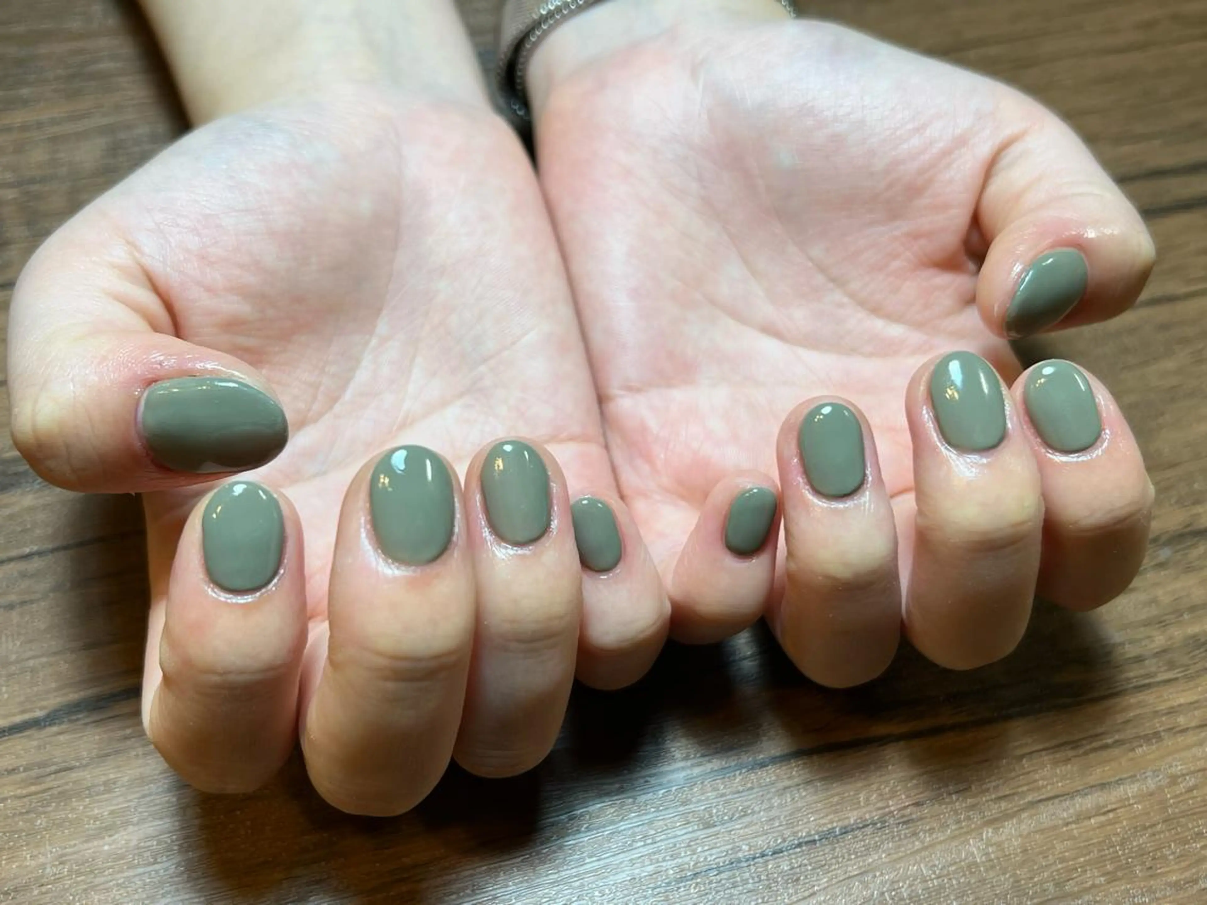 ネイル ハンドネイル HENRIETTA NAILSALONのネイルデザイン