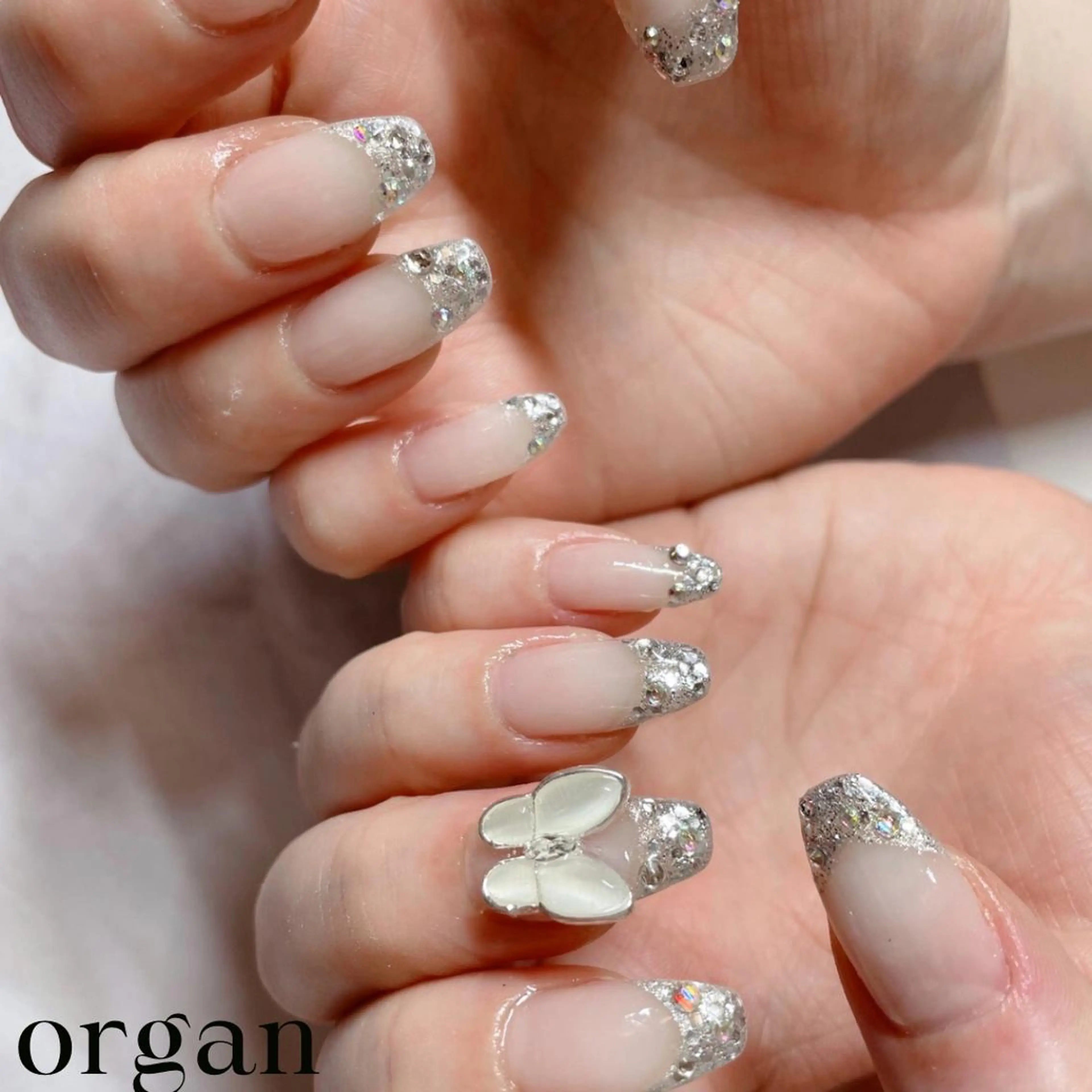 ネイル フレンチネイル ガラスフレンチ ストーンネイル 【ＯＲＧＡＮ】 nailのネイルデザイン