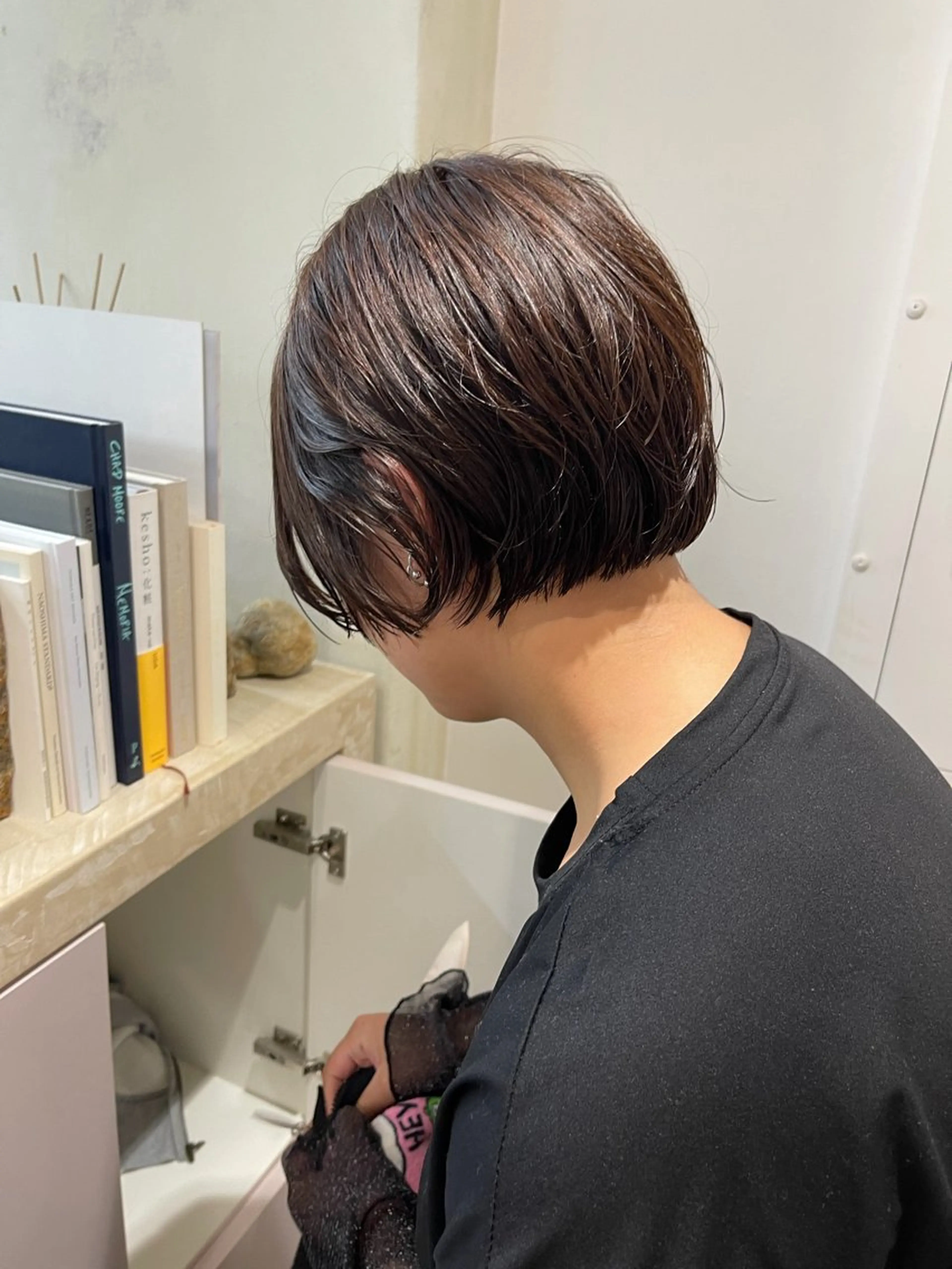 ショート カラー Terve.野崎 真里奈のヘアスタイル