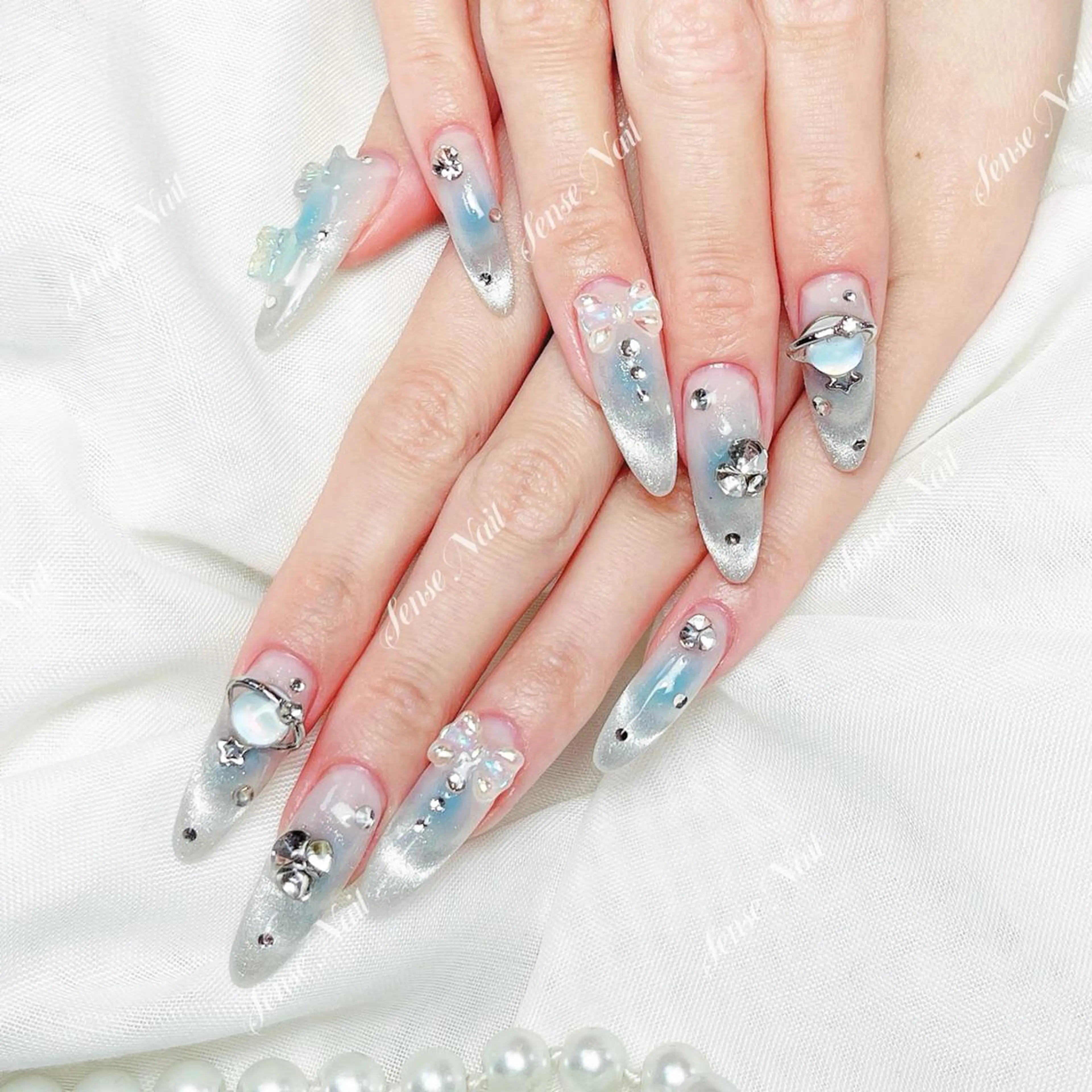 ネイル ハンドネイル ハンドケア Queening 🦋のネイルデザイン