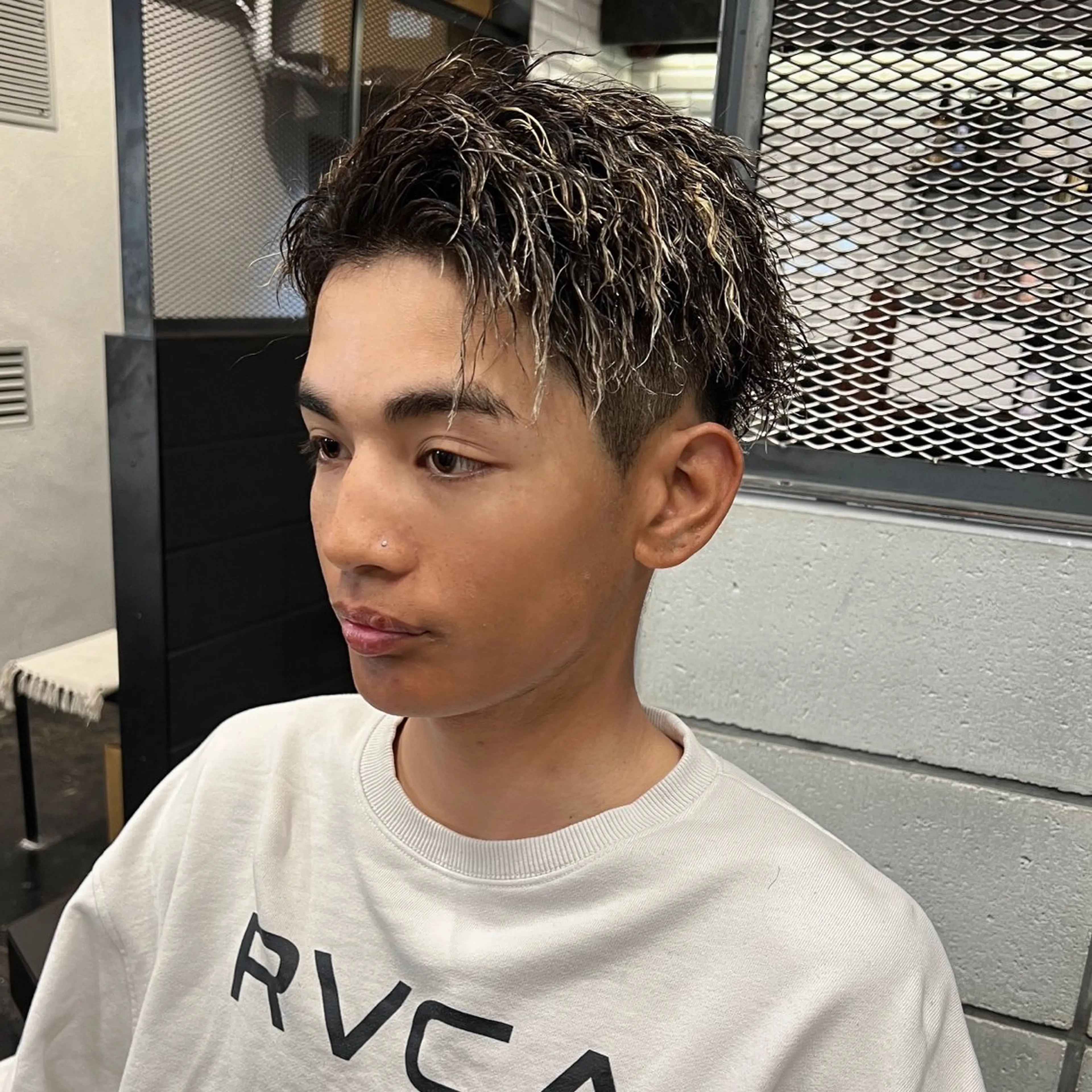 メンズ メンズハイライト メンズメッシュ メンズパーマ カット ヘアカラー パーマ トリートメント メンズ特化/パーマ/ ハイライト/竜成のヘアスタイル