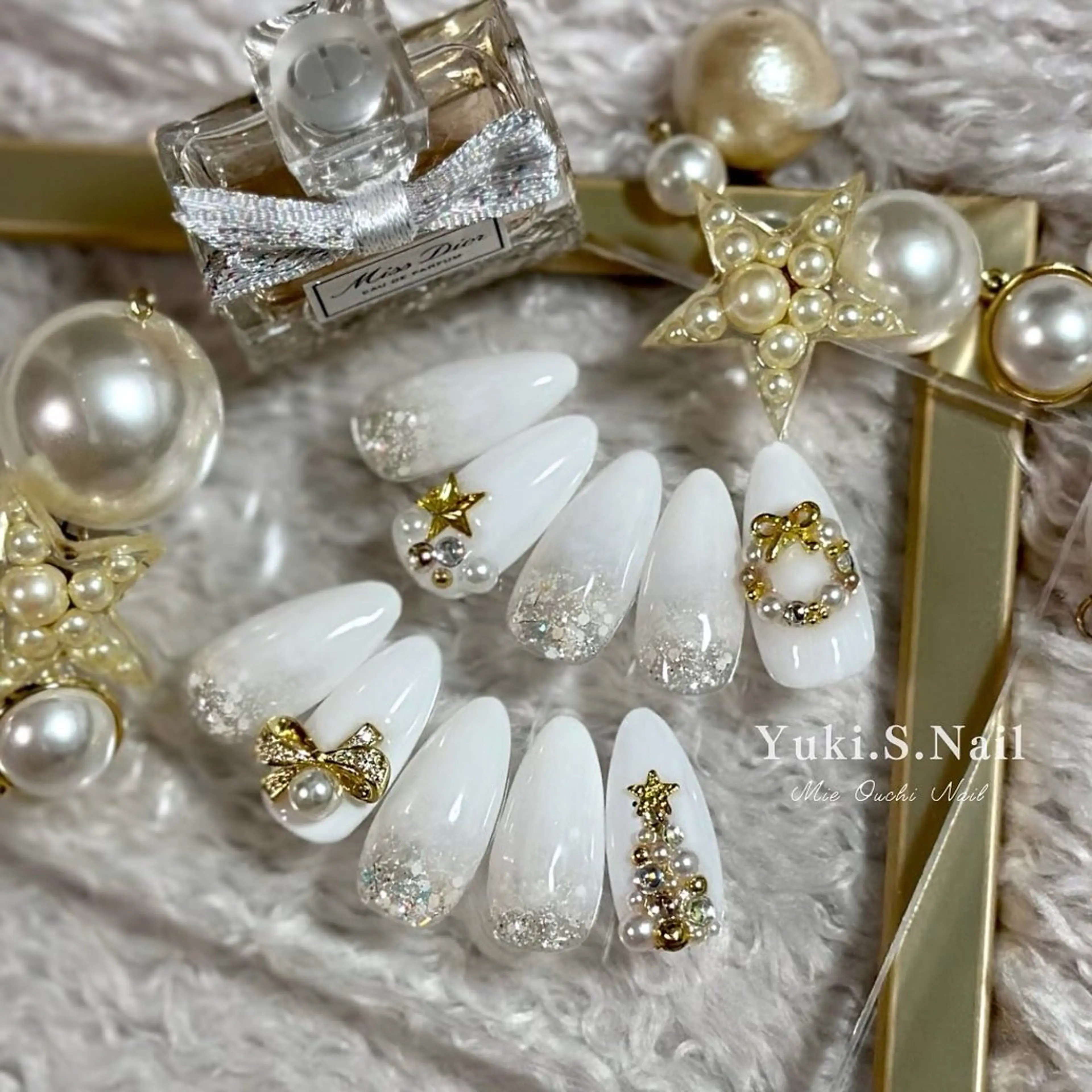 ロング クリスマス ハンドネイル Yuki S.Nailのネイルデザイン