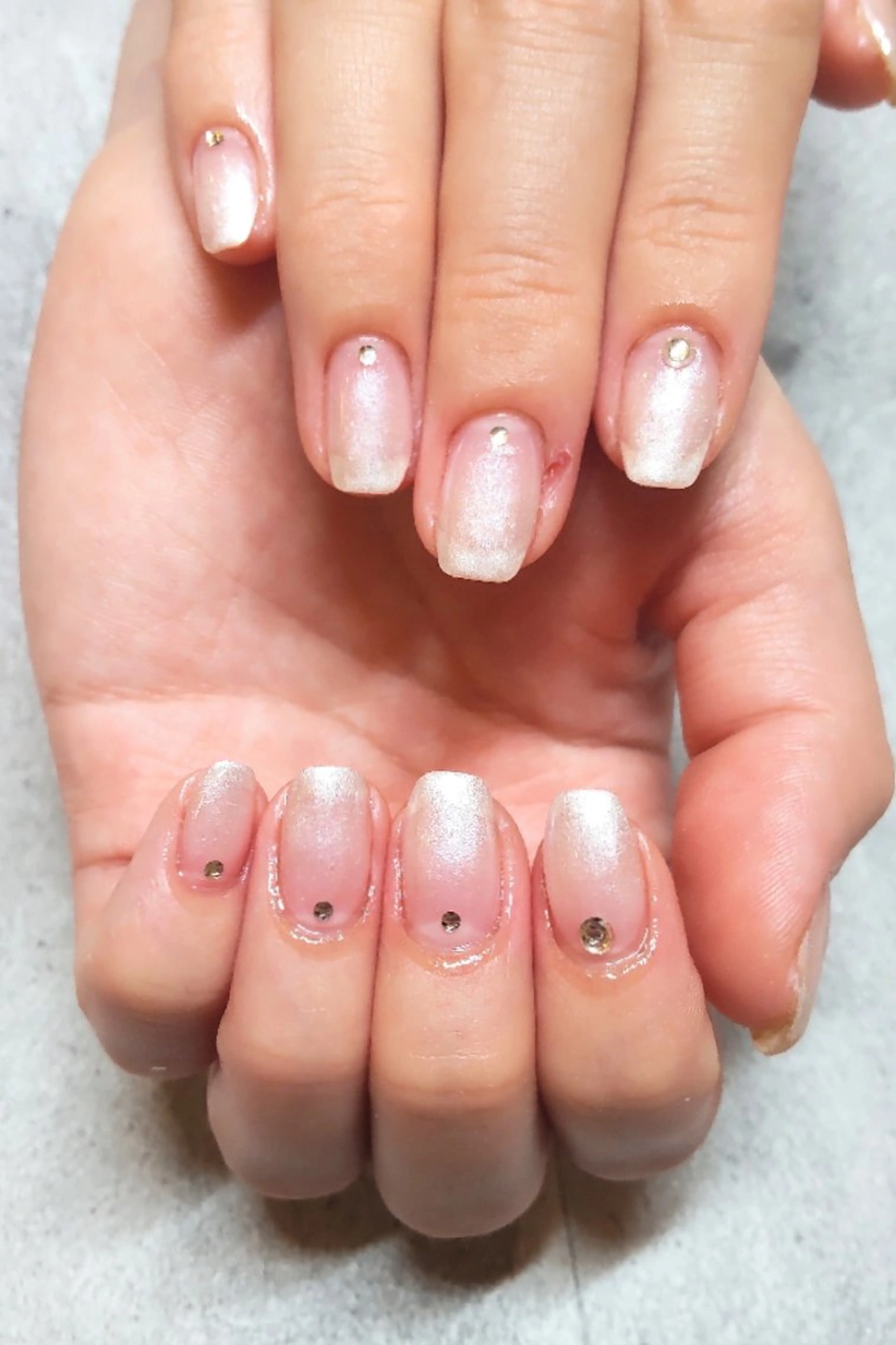ネイル グラデーション CHOUETTE MIOのネイルデザイン