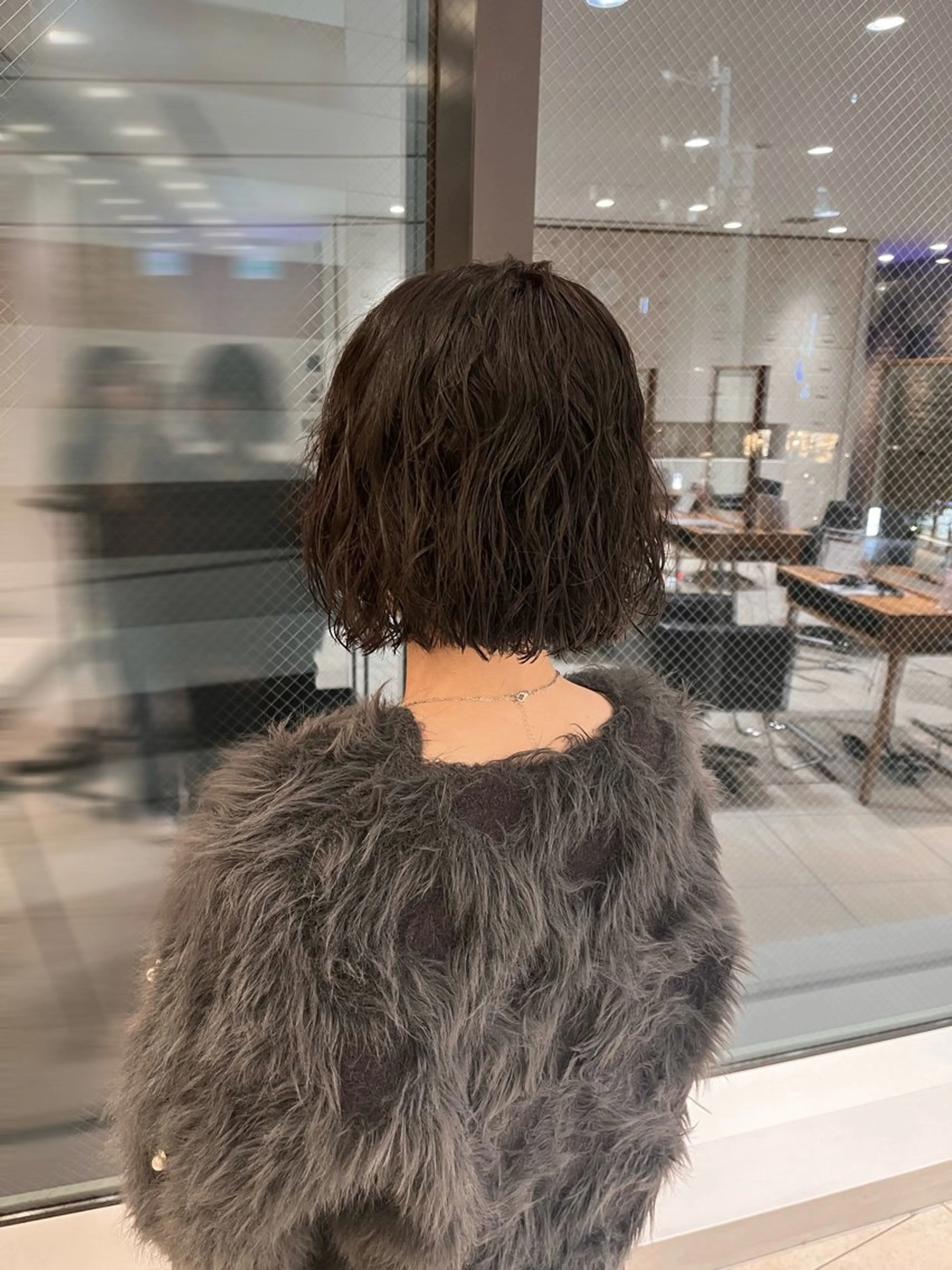 ミディアム ミディアムパーマ hair make BEHIVE ichibancho AVEDA所属・渡邉  日向子 ・レイヤー、縮毛矯正のヘアスタイル