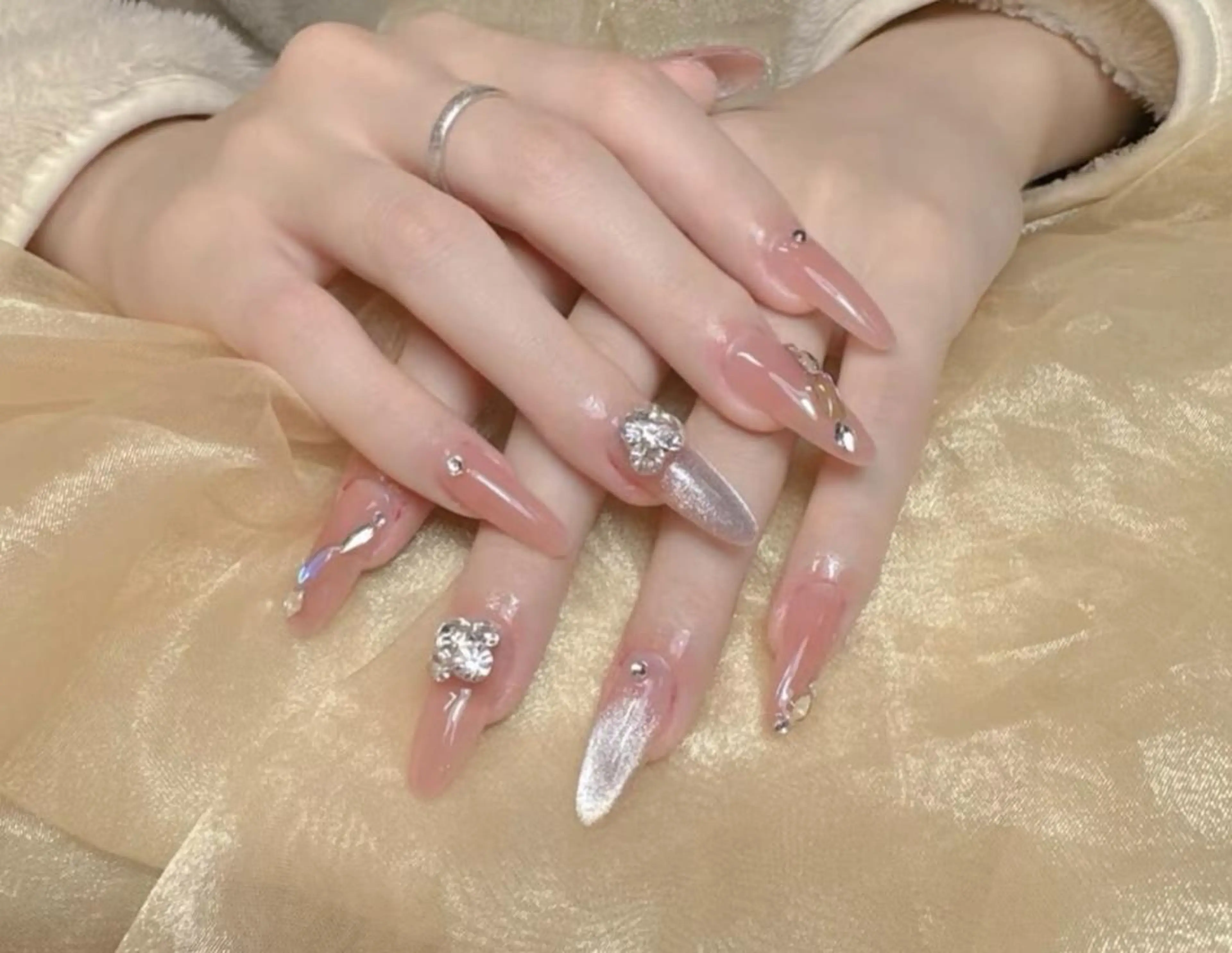 ネイル ハンドネイル Yuli ネイルのネイルデザイン