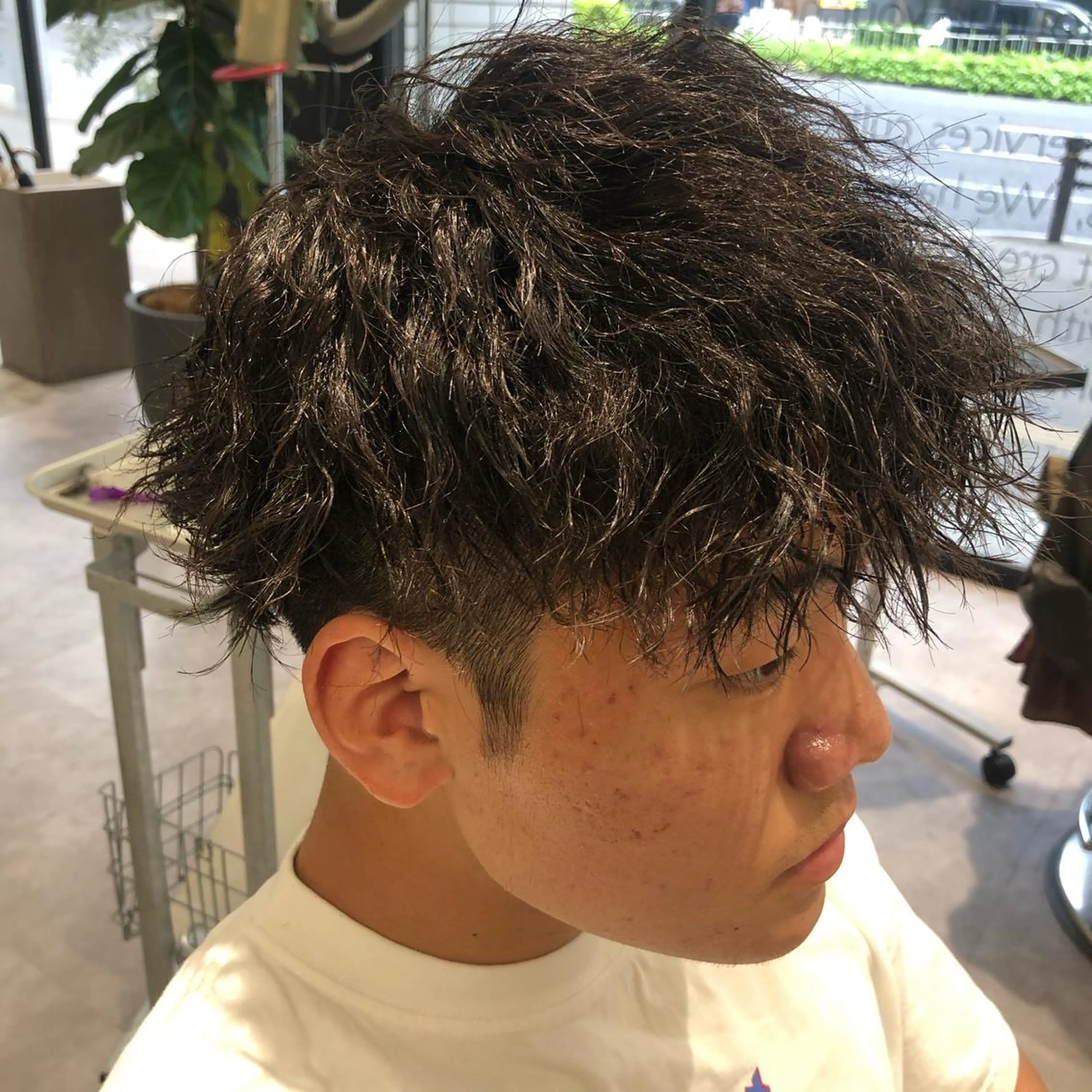 パーマ メンズ マッシュ メンズパーマ メンズツイストパーマ 刈り上げ ツイストパーマ カット パーマ メンズ特化店長✨ 9/13空◎岡本一真のヘアスタイル