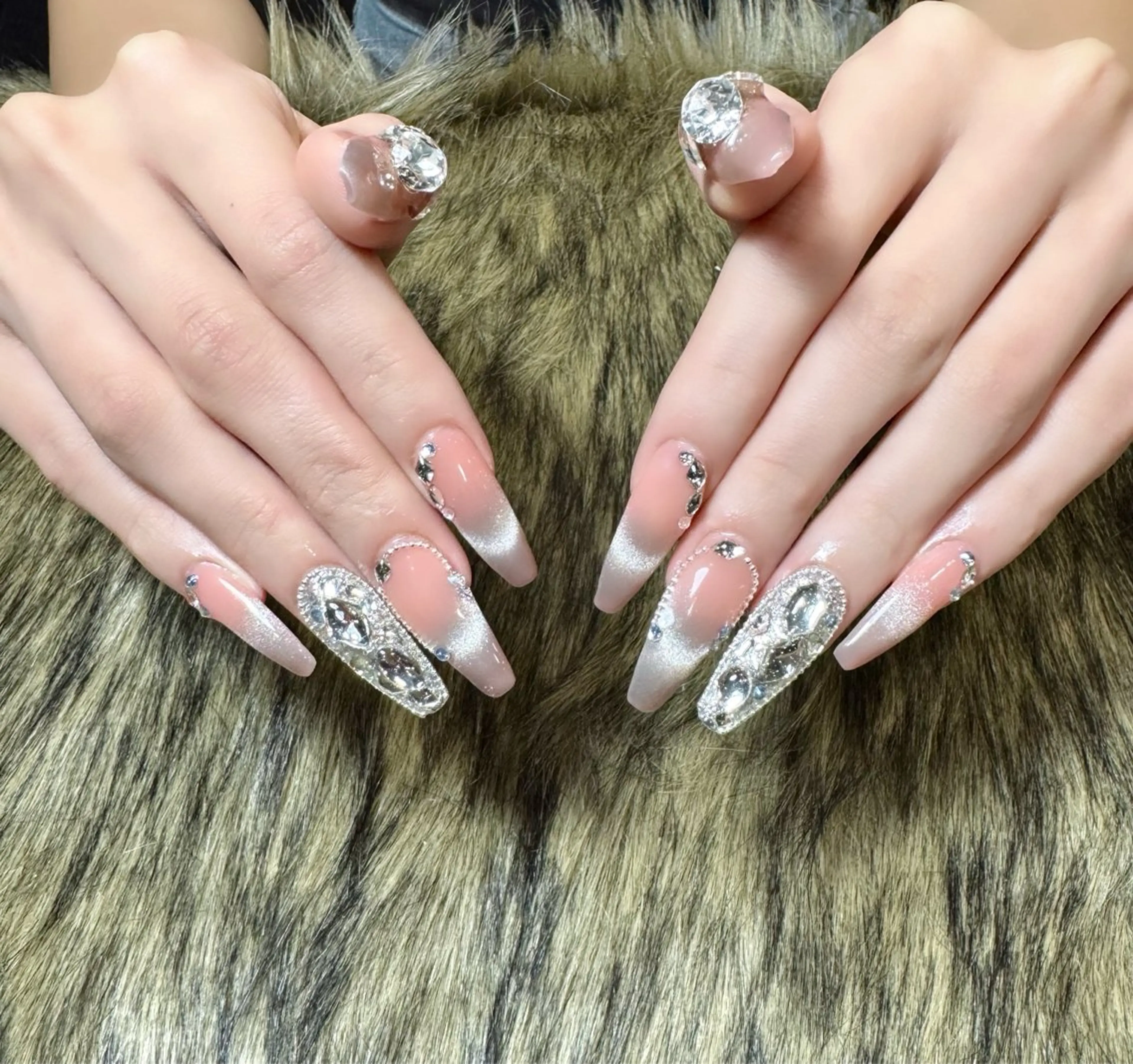 ネイル ハンドネイル ドリスネイルサロン所属・Doris Nail Salonのネイルデザイン