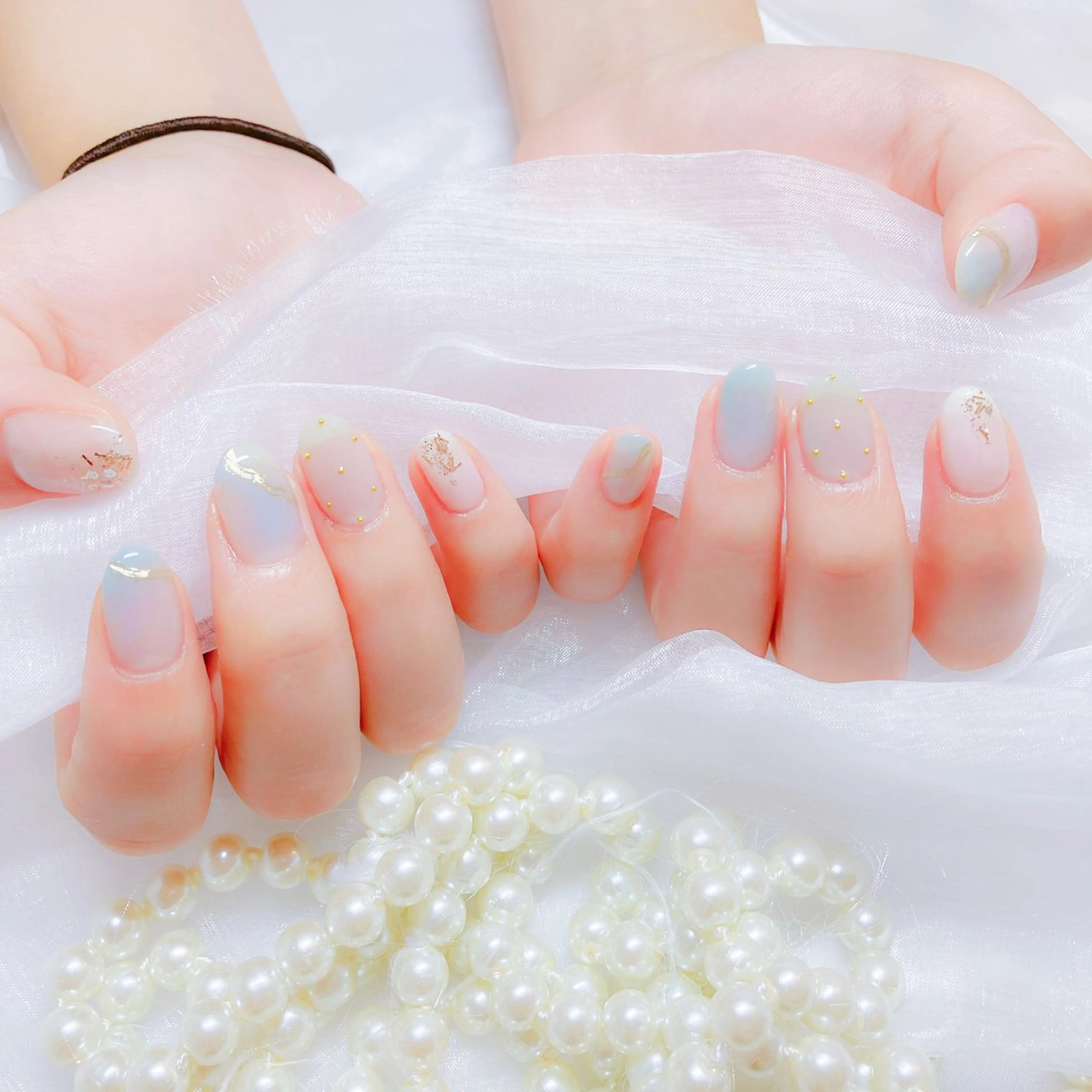 ネイル オーロラネイル フラッシュネイル ジェルネイル 氷ネイル・うるうるネイル キラキラネイル Amour baseのネイルデザイン