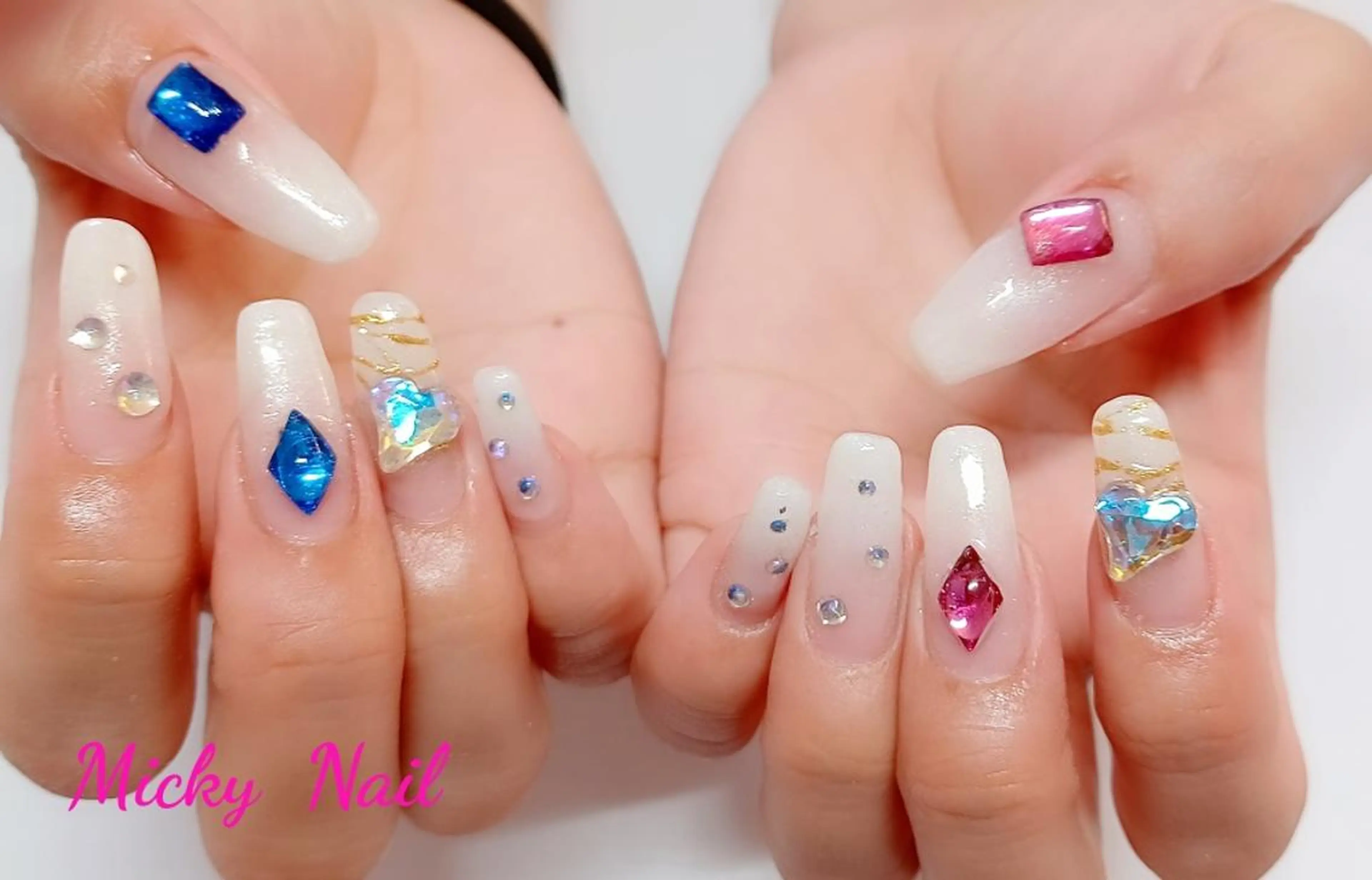 ネイル ストーンネイル Micky nail chikushinoのネイルデザイン
