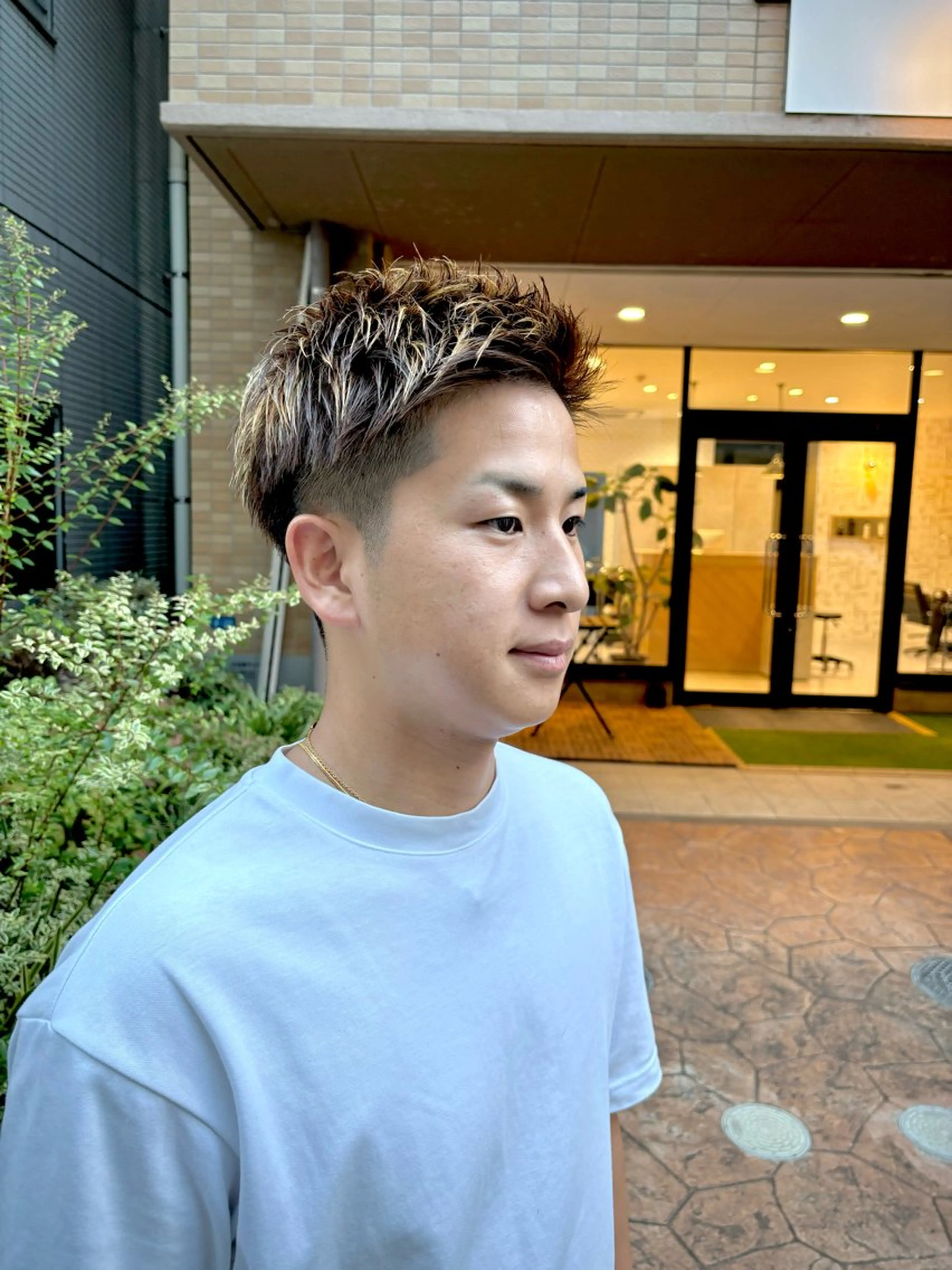 カラー メンズ メンズハイライト ハイライトカラー hair garden off所属・【メンズ特化 】村斎　伶次のヘアスタイル