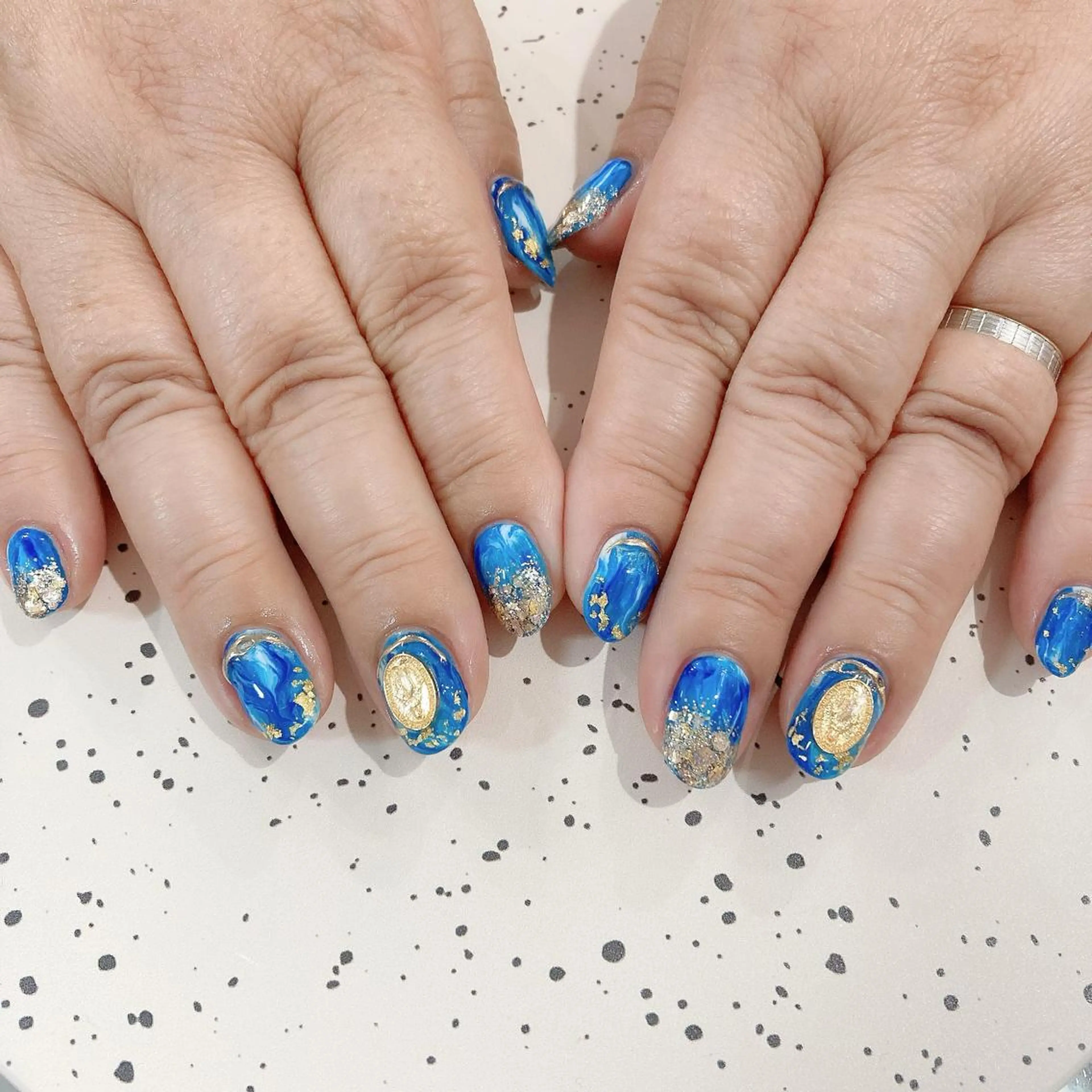 ネイル ブルー ジェルネイル キラキラネイル 大理石ネイル(マーブル) ミラーネイル ハンドネイル Nail Kのネイルデザイン