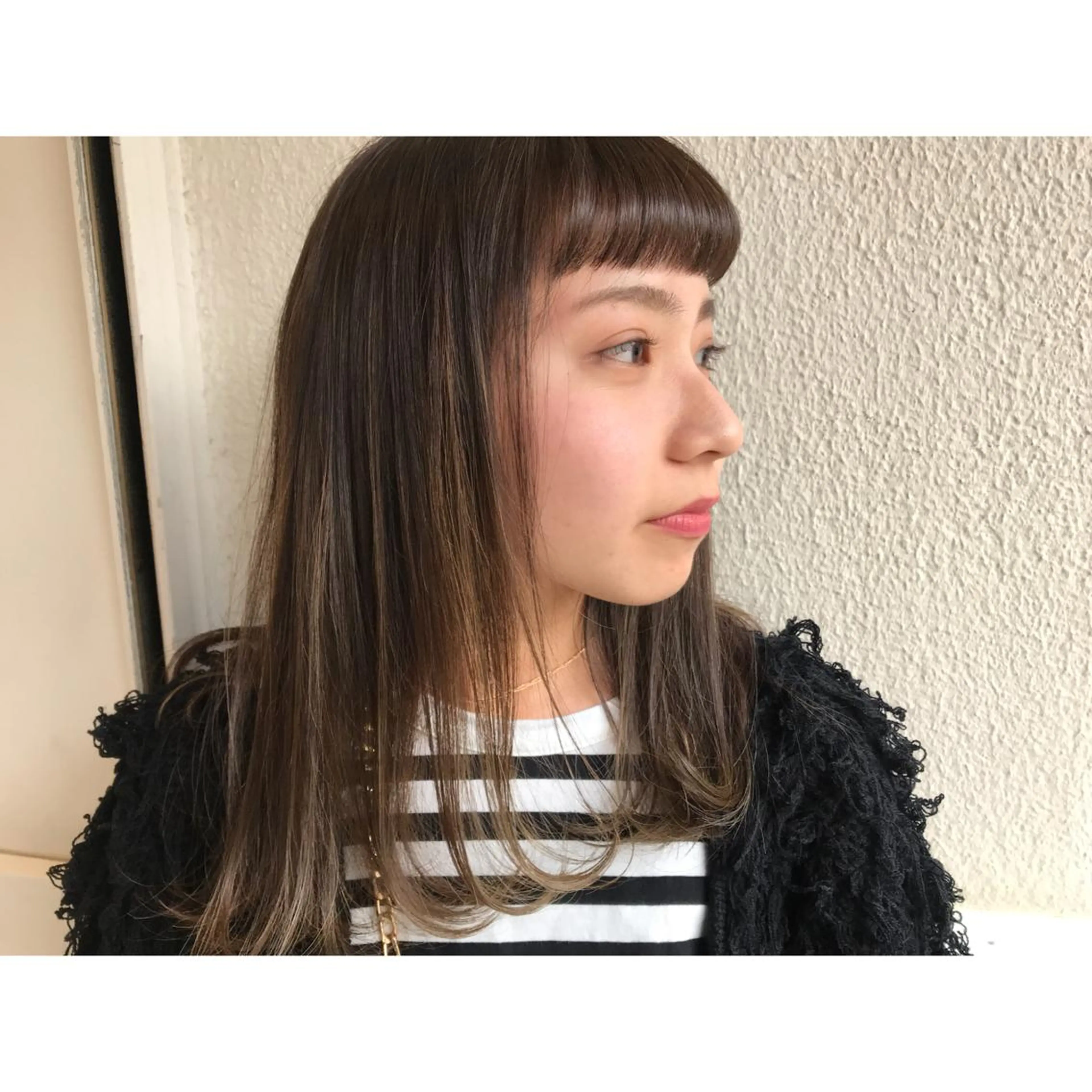 ミディアム カラー ベージュカラー ハイライトカラー ハイライト Musiiik hairのヘアスタイル