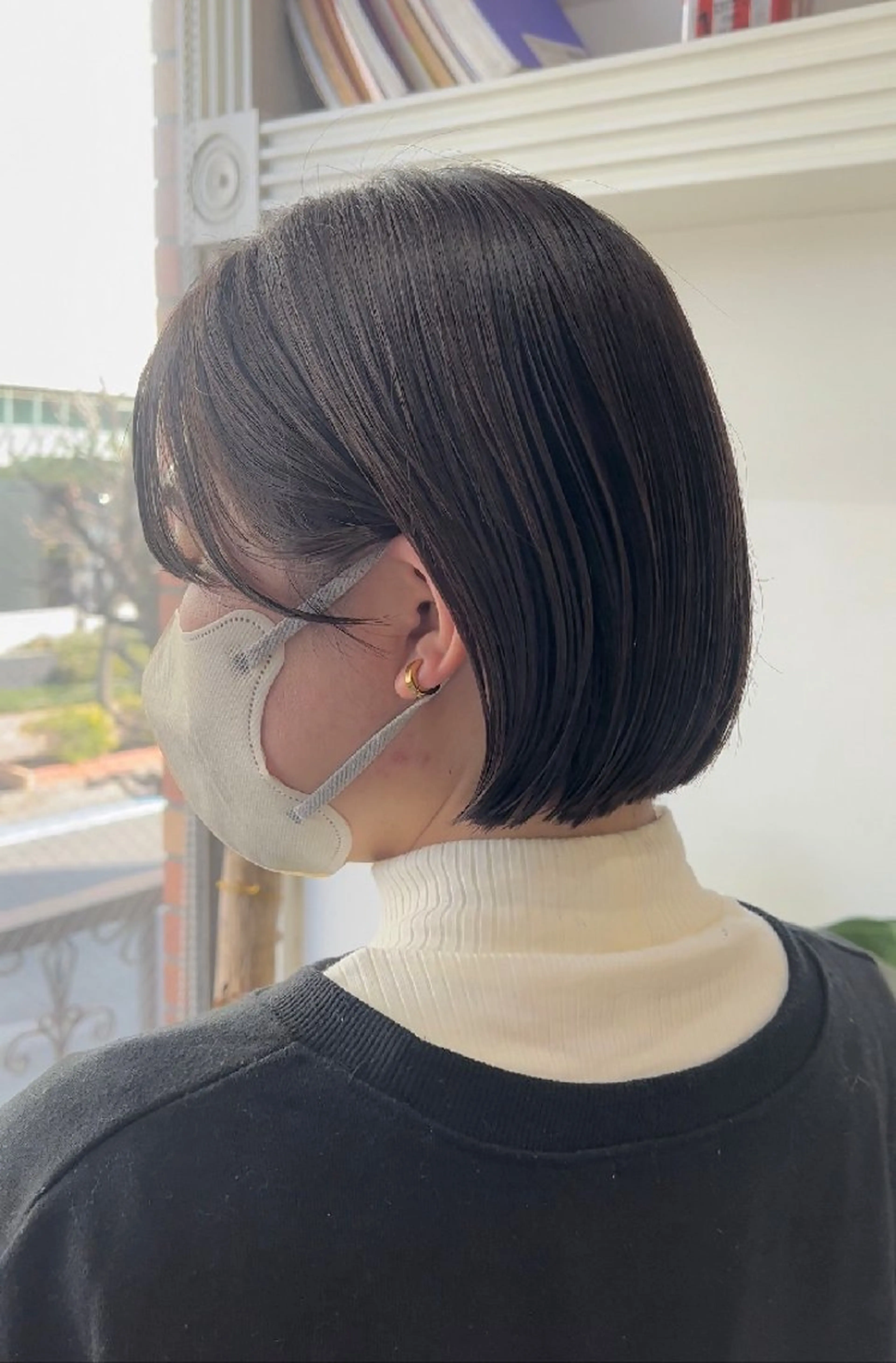 カラー ショート shoto ベージュカラー、ボブのヘアスタイル