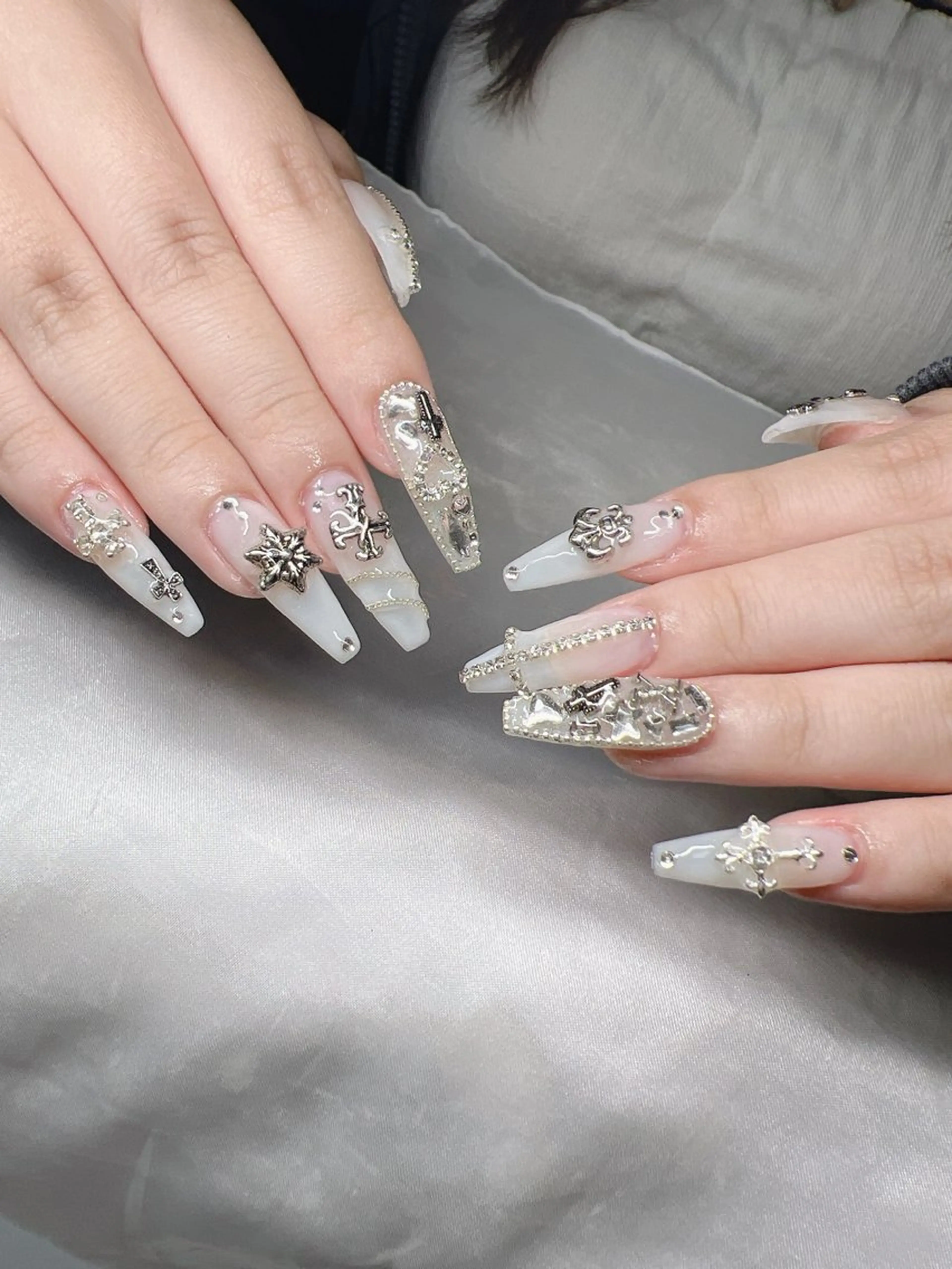 ネイル ハンドネイル Lee Nailsのネイルデザイン