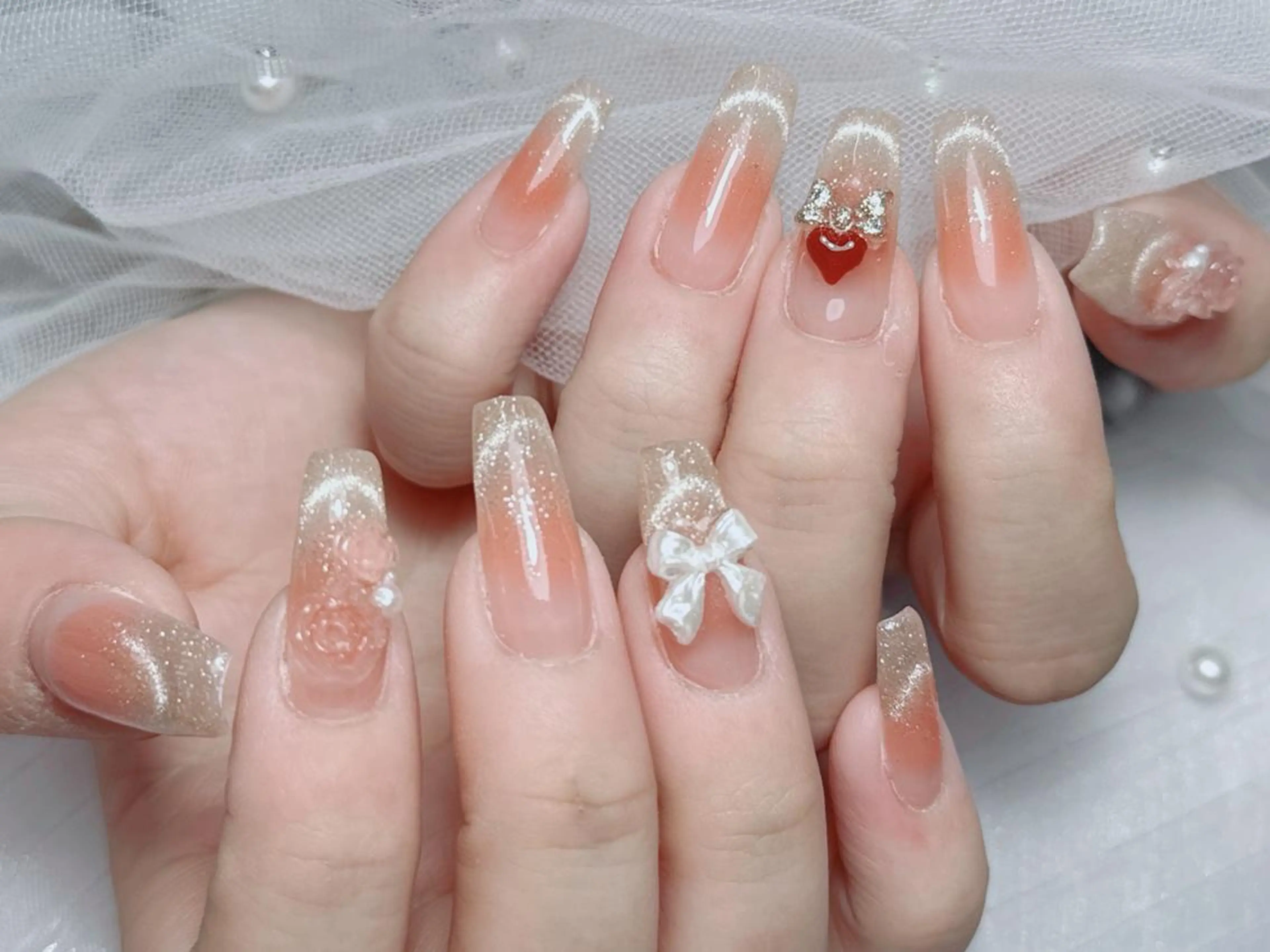 ネイル オーロラネイル チークネイル 長さ出し フットネイル フレンチネイル ハンドネイル Kitty Nail salonのネイルデザイン