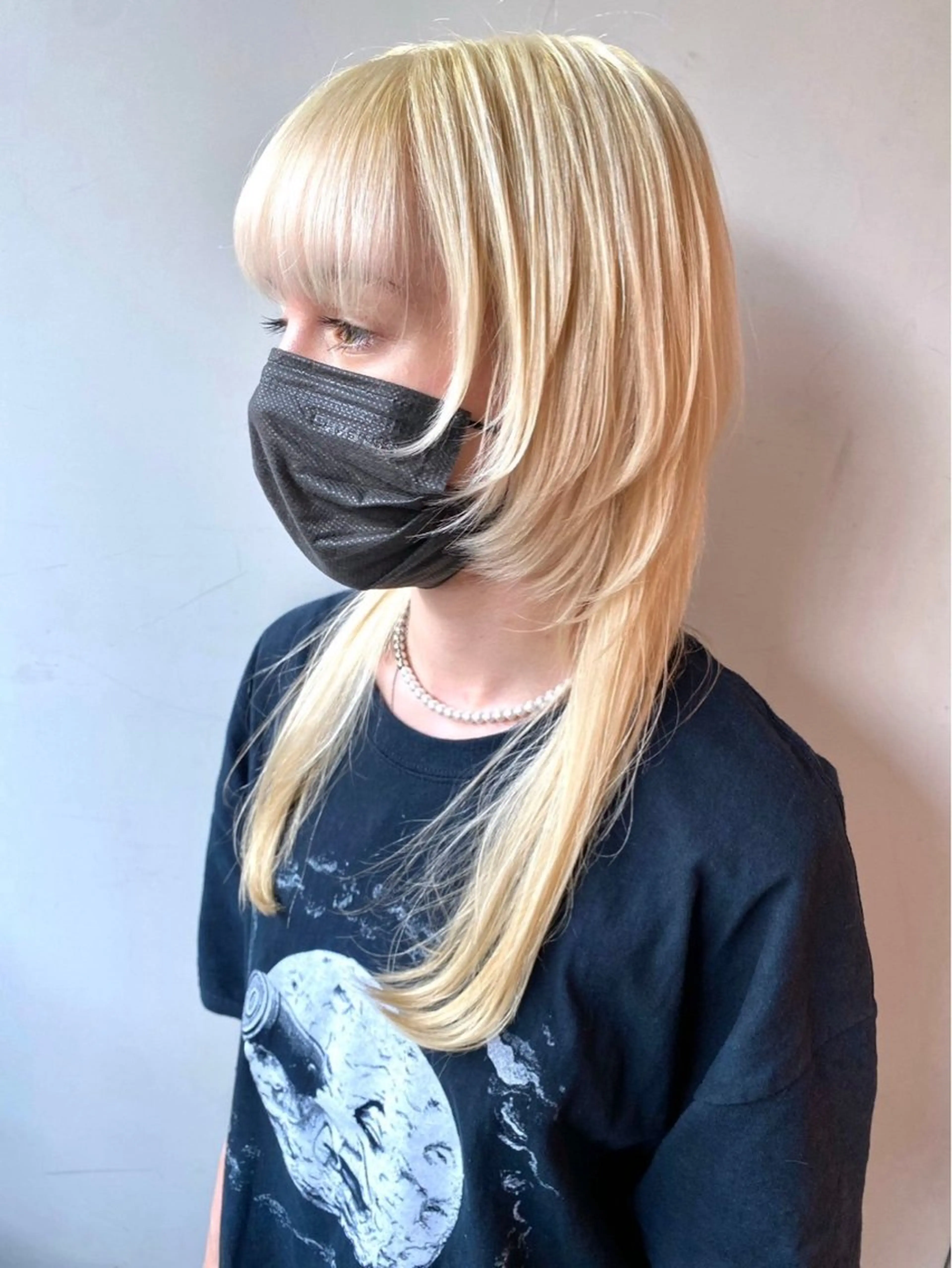 カラー ユイ☆ハイトーン ☆ブリーチデザインのヘアスタイル