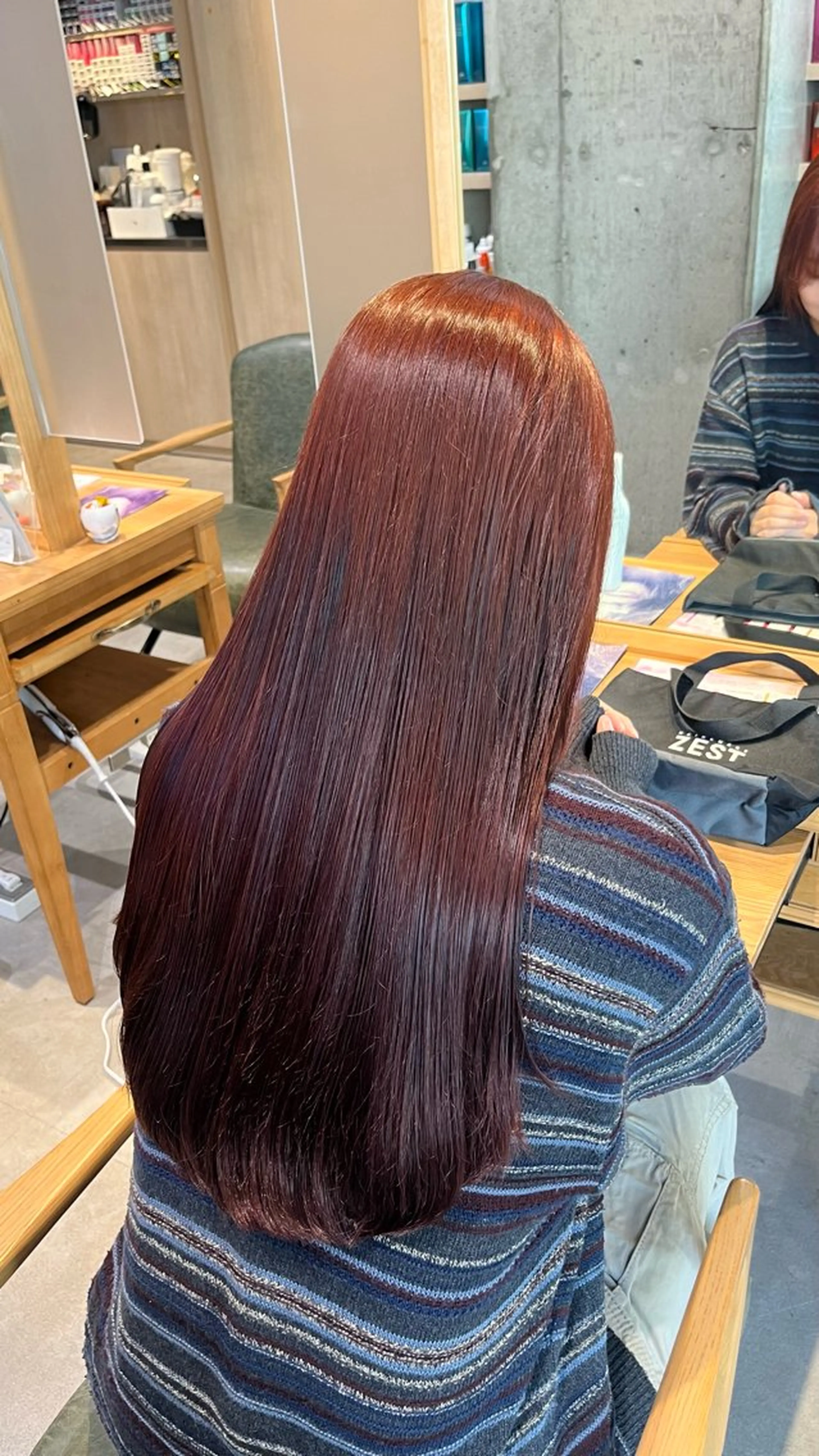 カラー ブリーチ ブラウンカラー カシス ダブルカラー ブリーチなしカラー ヘアカラー 𝐚𝐨𝐢🩰/ 酸性ストレートのヘアスタイル