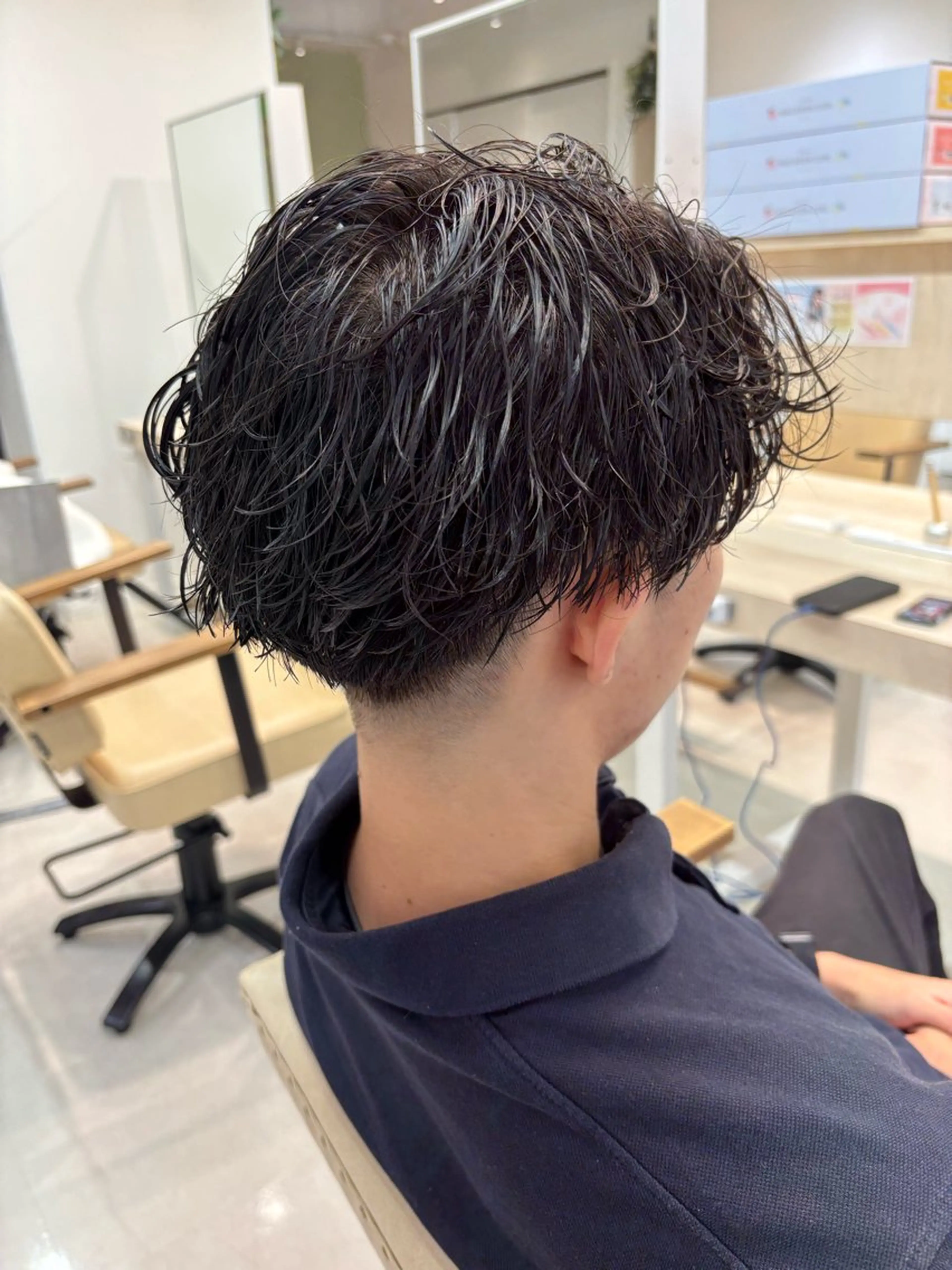 パーマ メンズ ビジネス メンズパーマ スペインカール 波巻きパーマ ニュアンスパーマ カット パーマ メンズパーマ/髪質 改善/カラー/はるきのヘアスタイル