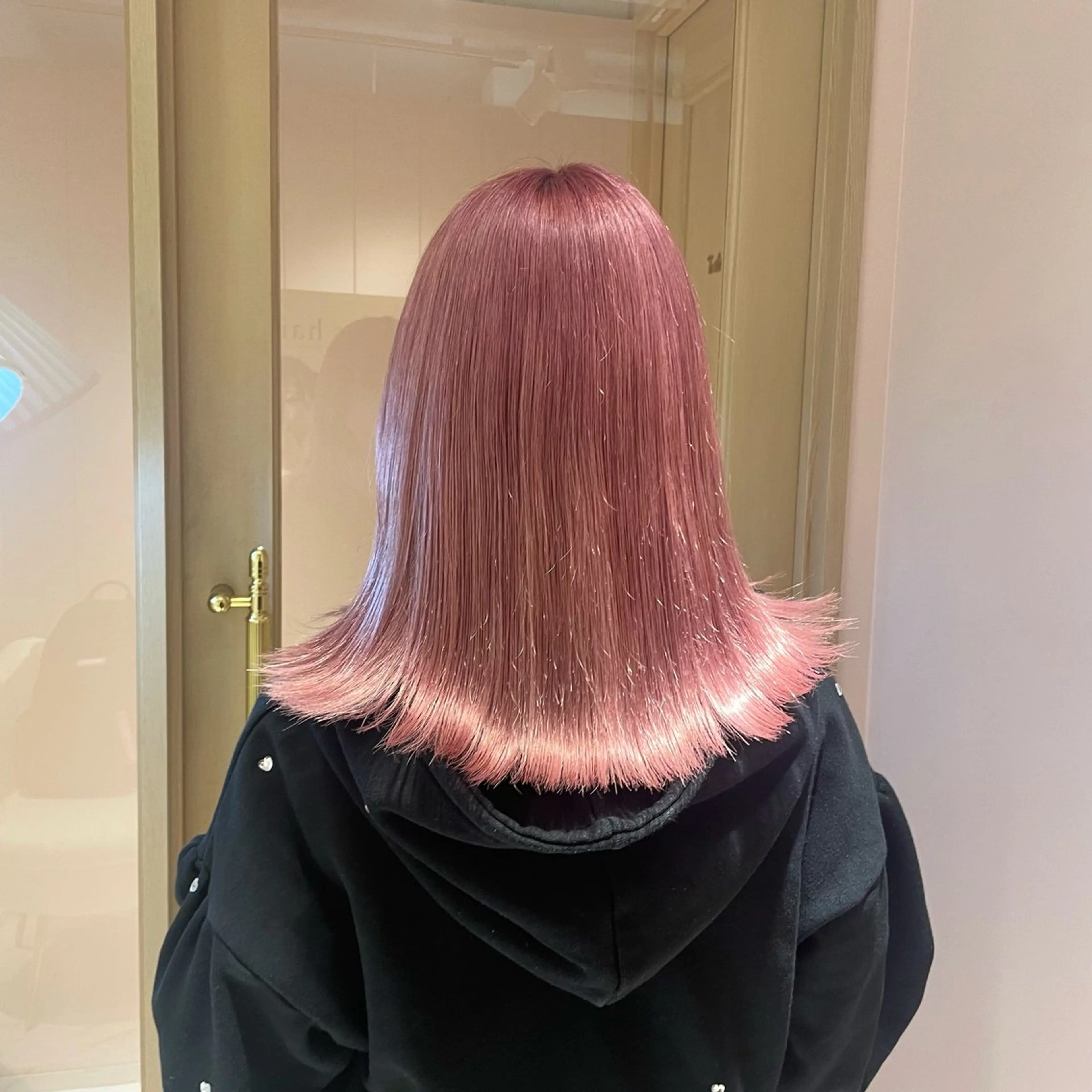 ミディアム マホ/髪質改善/艶髪 /レイヤー/ガーリーのヘアスタイル