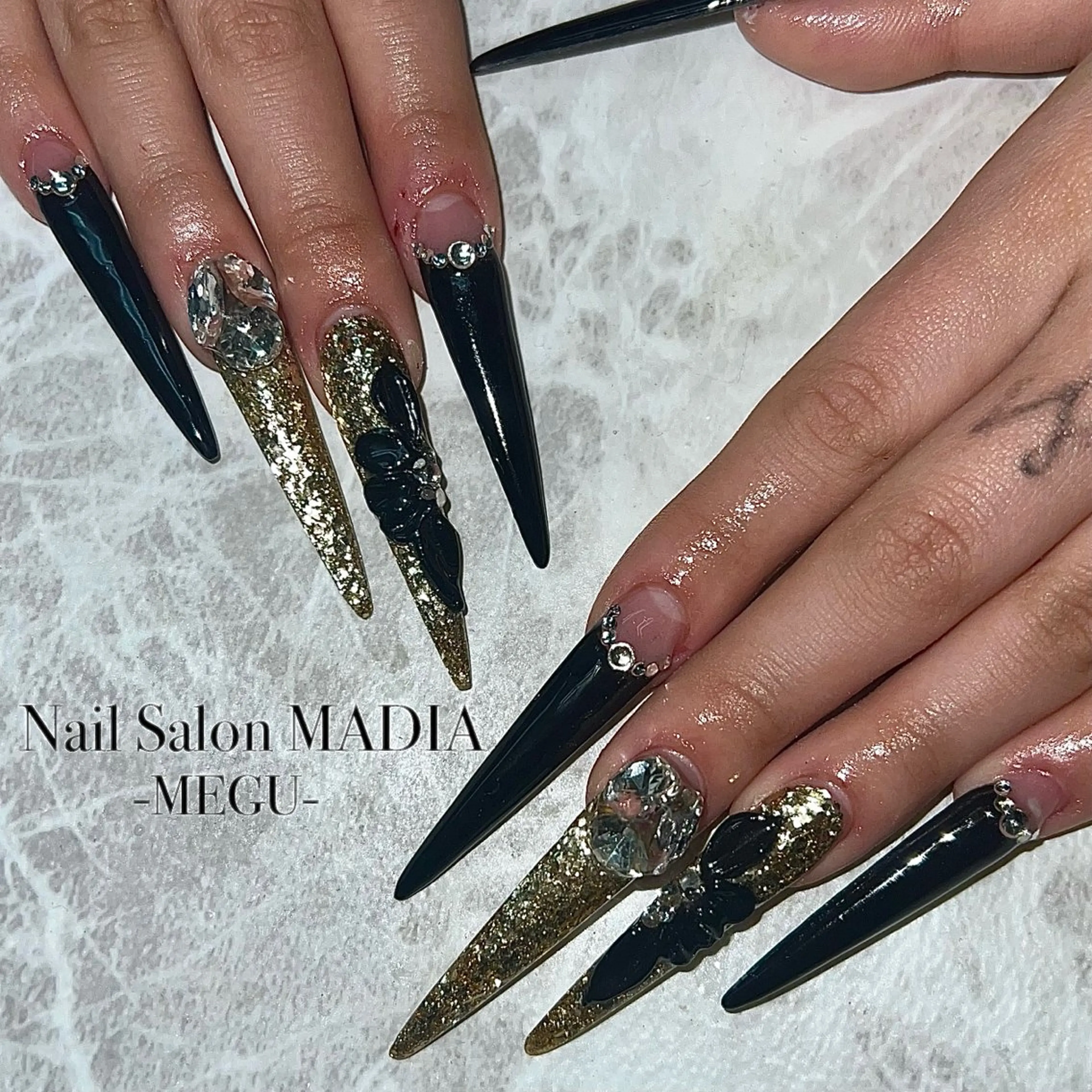 ネイル MADIA藤沢所属・MADIA MEGUのネイルデザイン