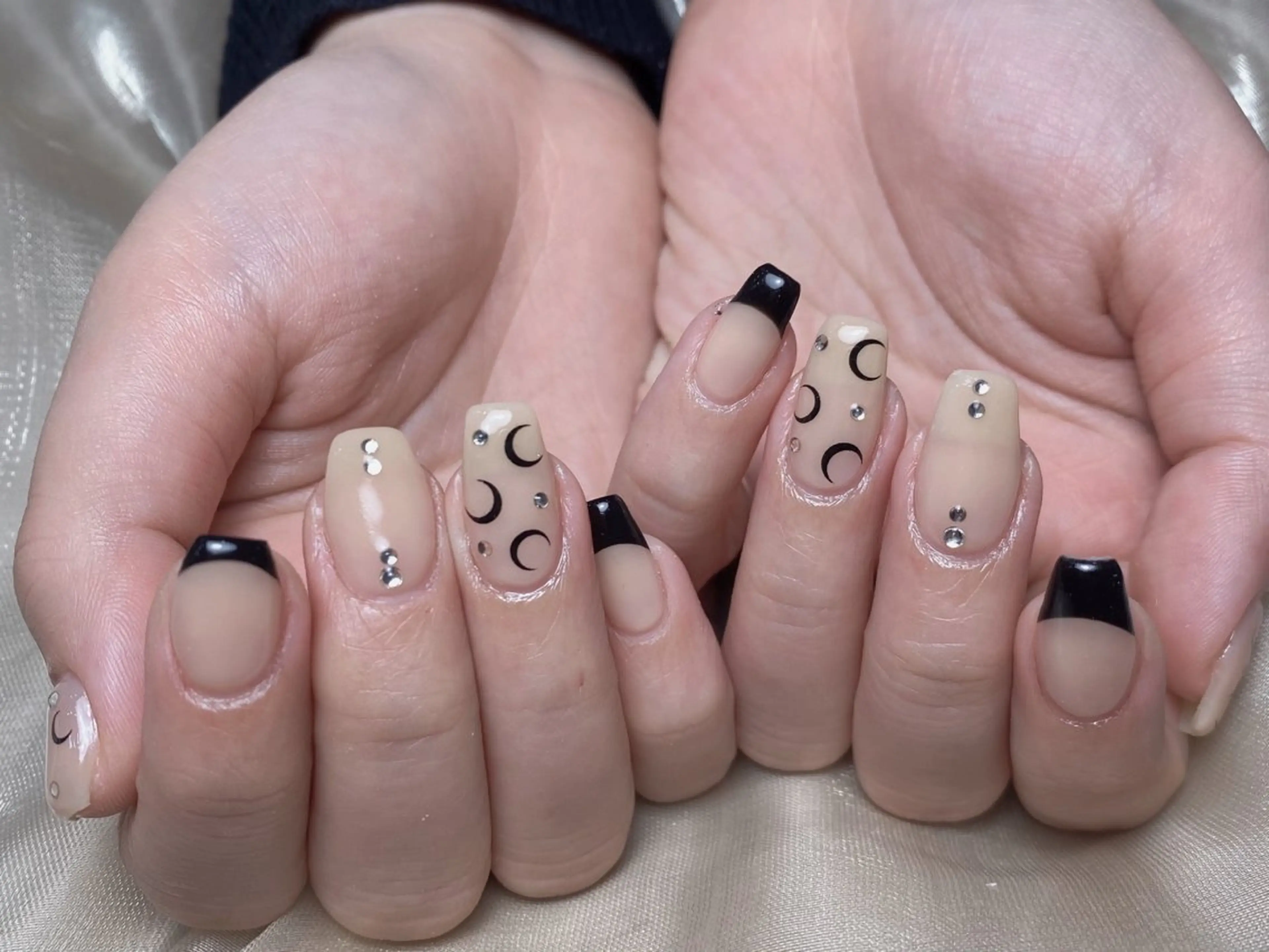 ネイル ハンドネイル ミナミ モモカのネイルデザイン