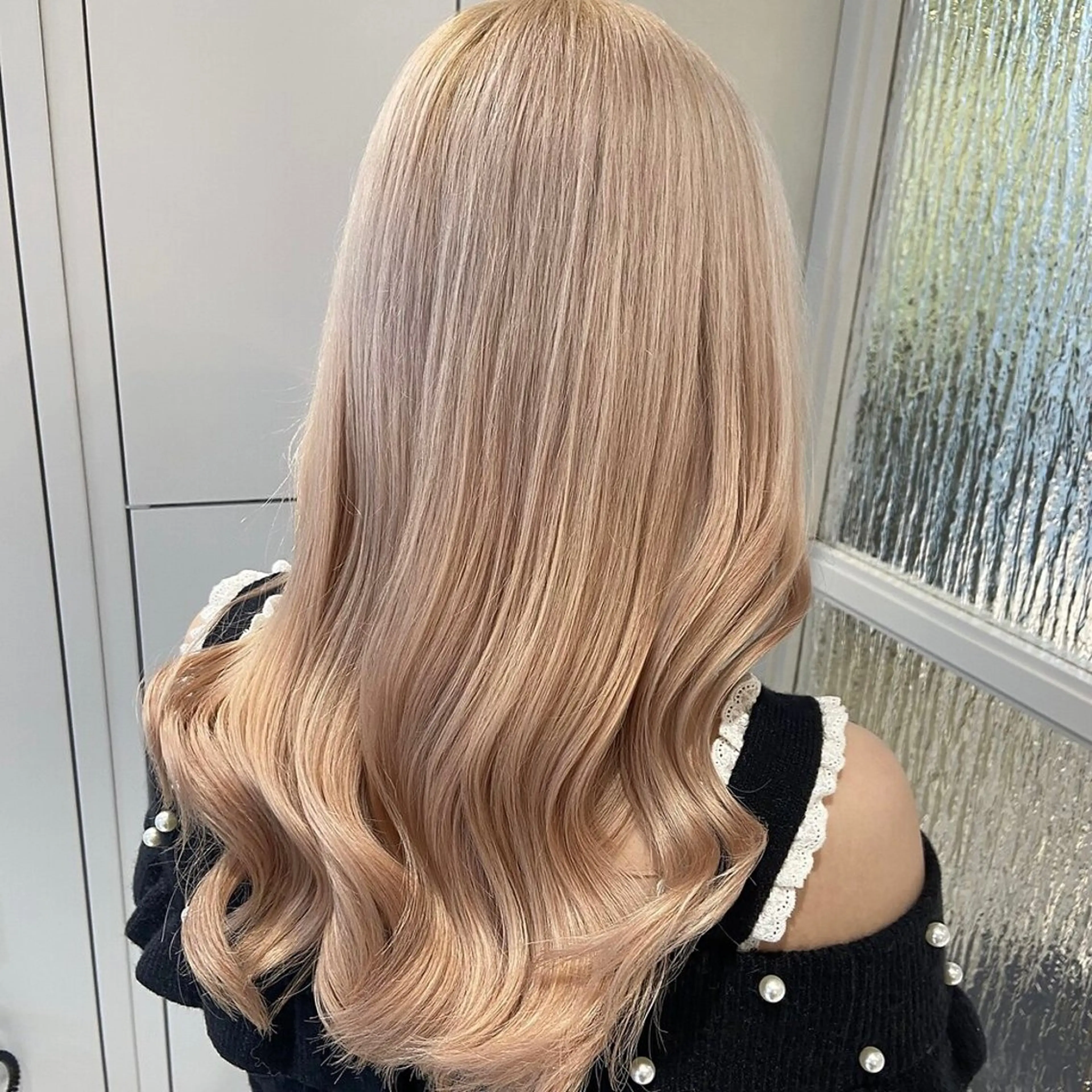 ロング カラー ベージュカラー ブリーチ ハイトーンカラー ミルクティーベージュ 💖ブリーチ/暖色 𝐘𝐮𝐢💖のヘアスタイル