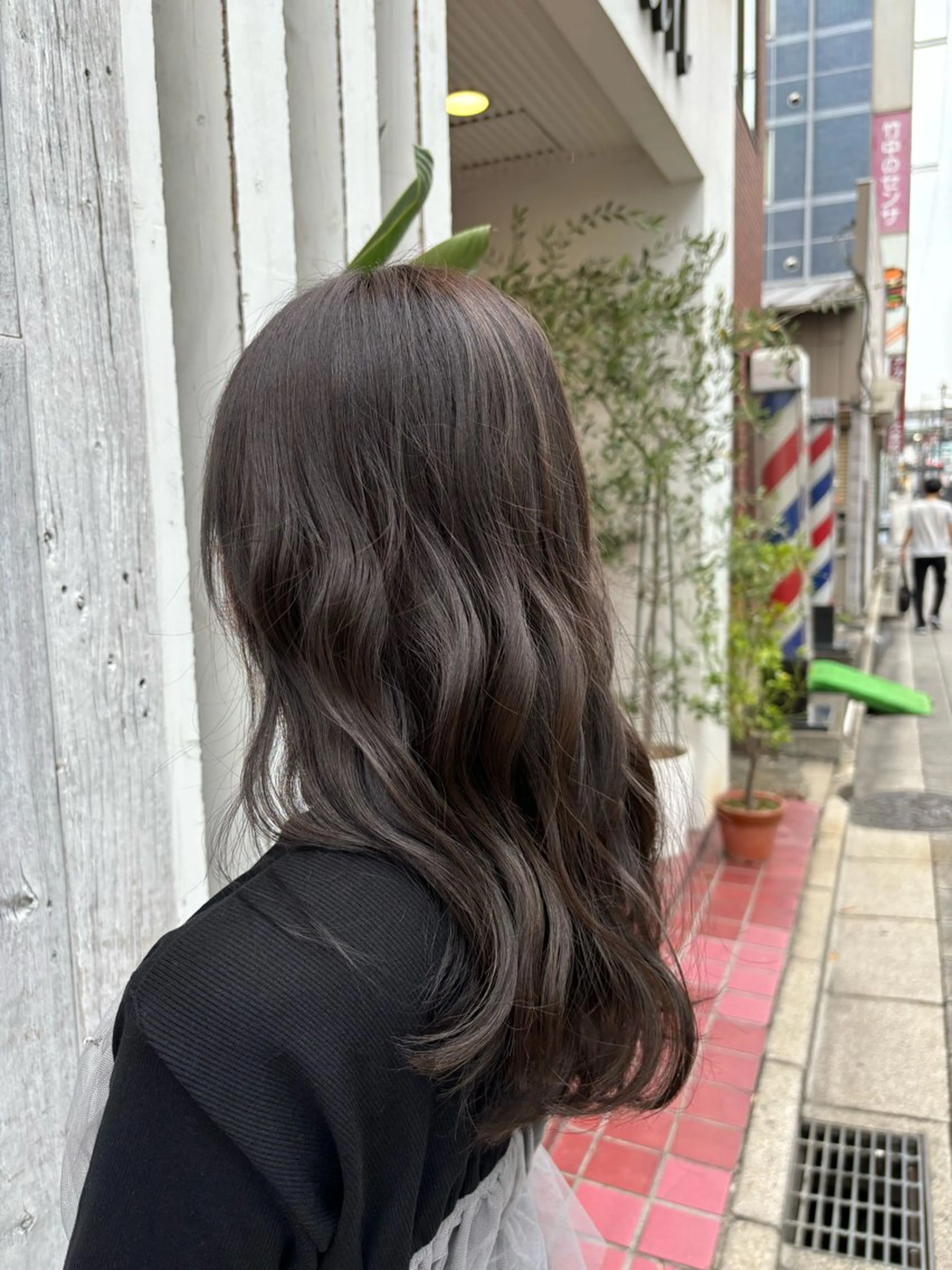 ロング ヘアカラー トリートメント ヘッドスパ ブリーチ予約率90% 以上✨森山陽向のヘアスタイル