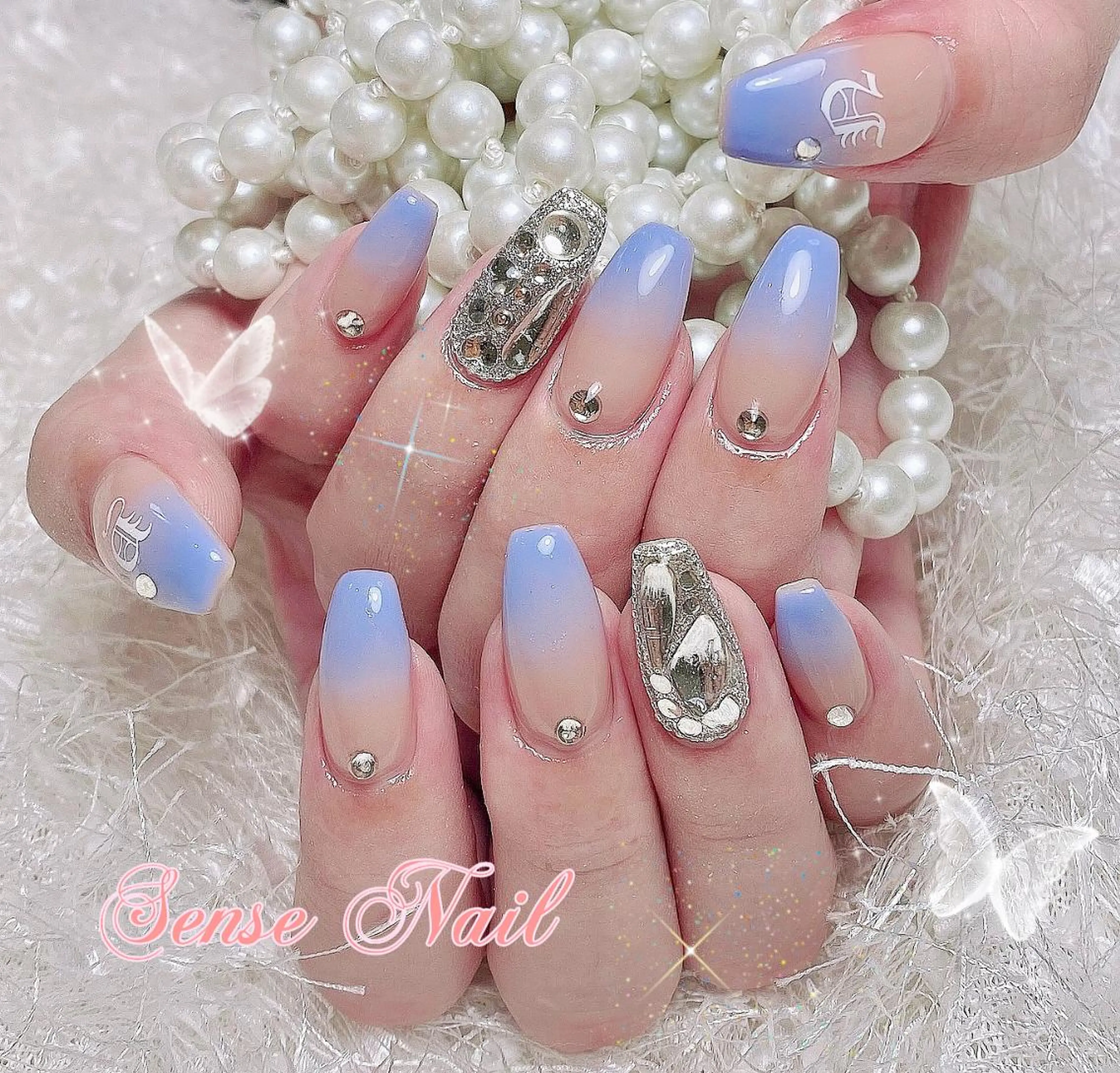 ネイル ハンドネイル ハンドケア Queenie 🦋のネイルデザイン