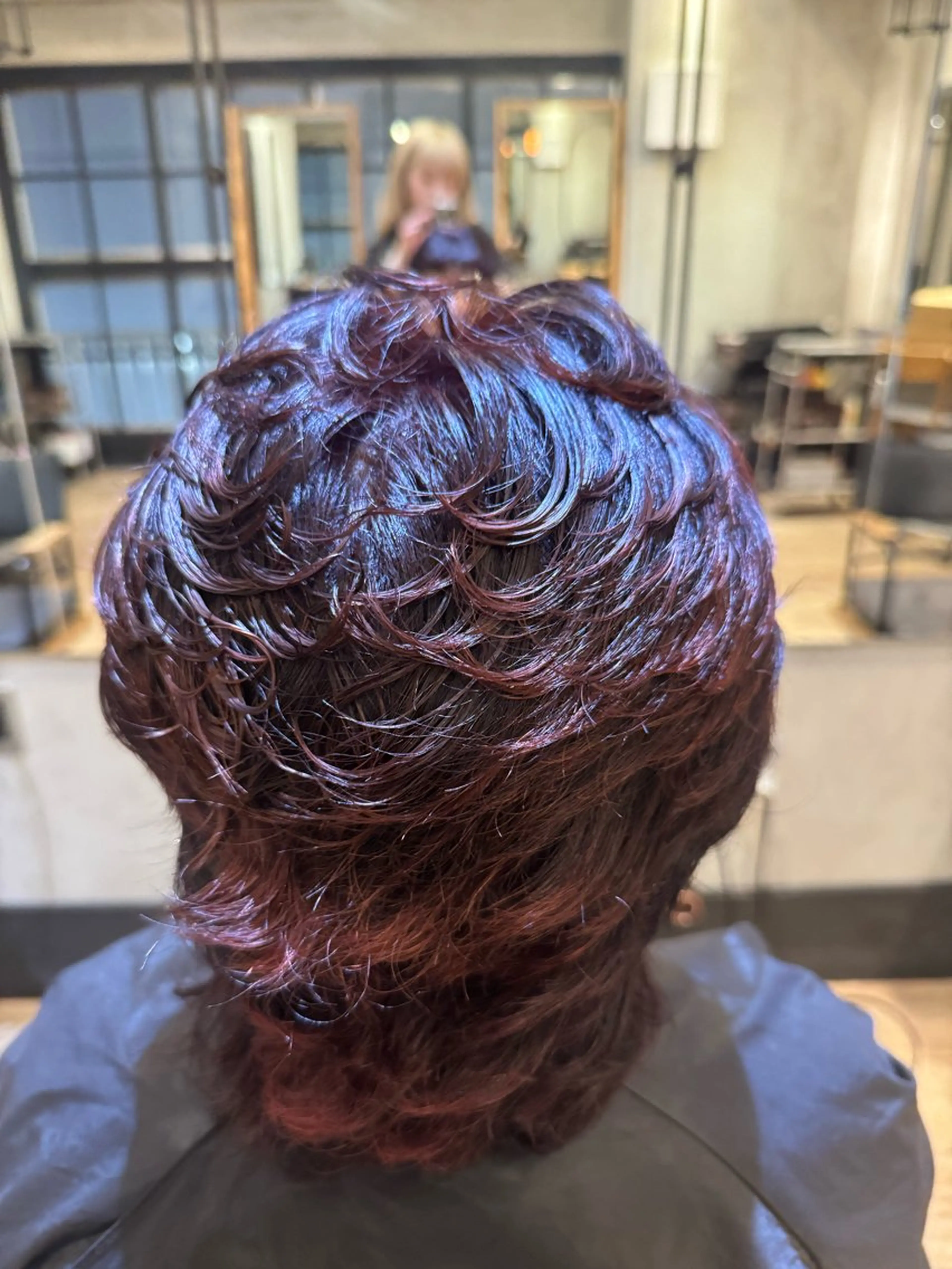 パーマ パーマ 渋谷/切りっぱなし レイヤー/ブリーチのヘアスタイル