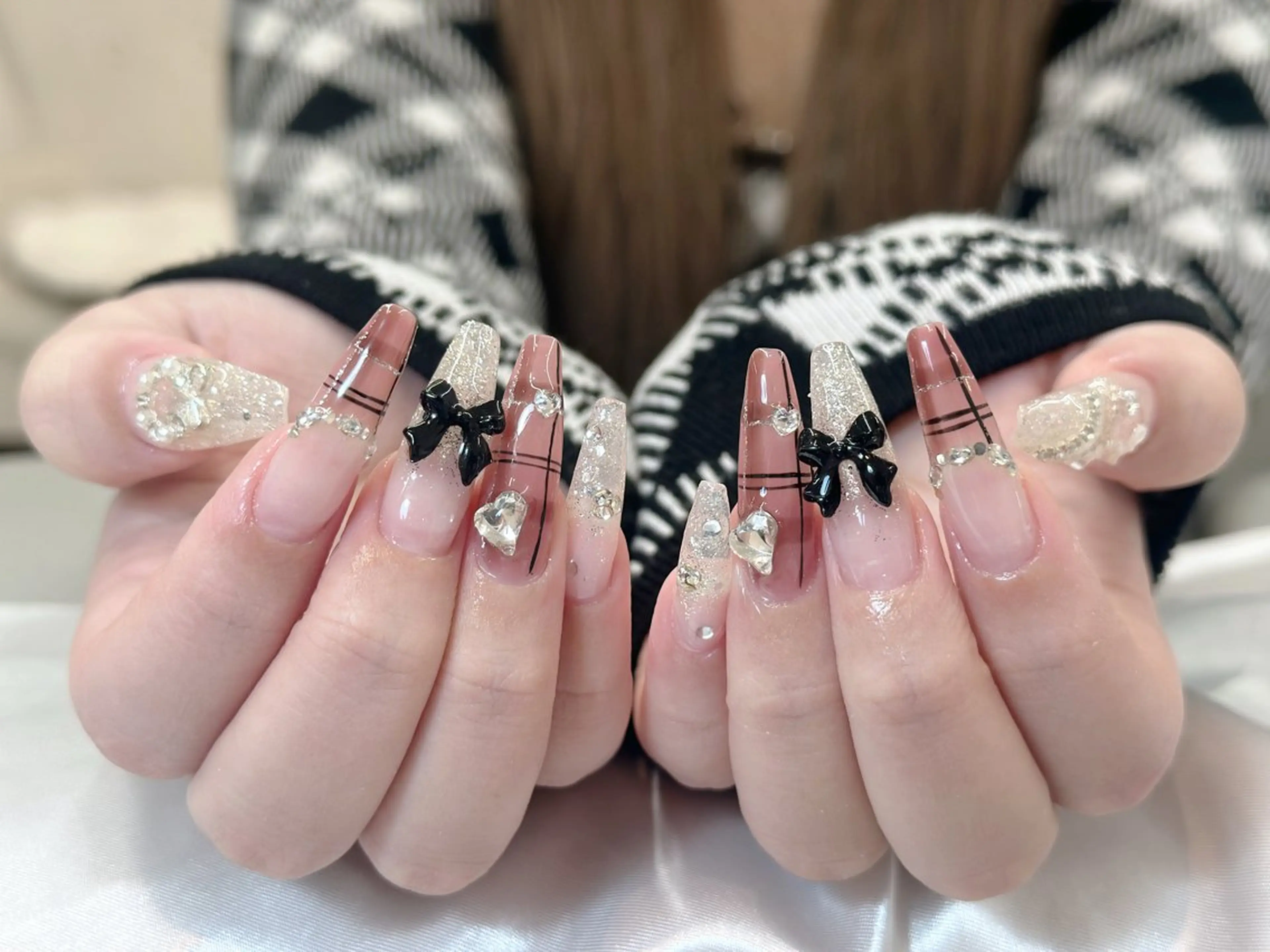 ネイル チークネイル フレンチネイル グラデーション マグネットネイル ミラーネイル ハンドネイル Trang nailのネイルデザイン