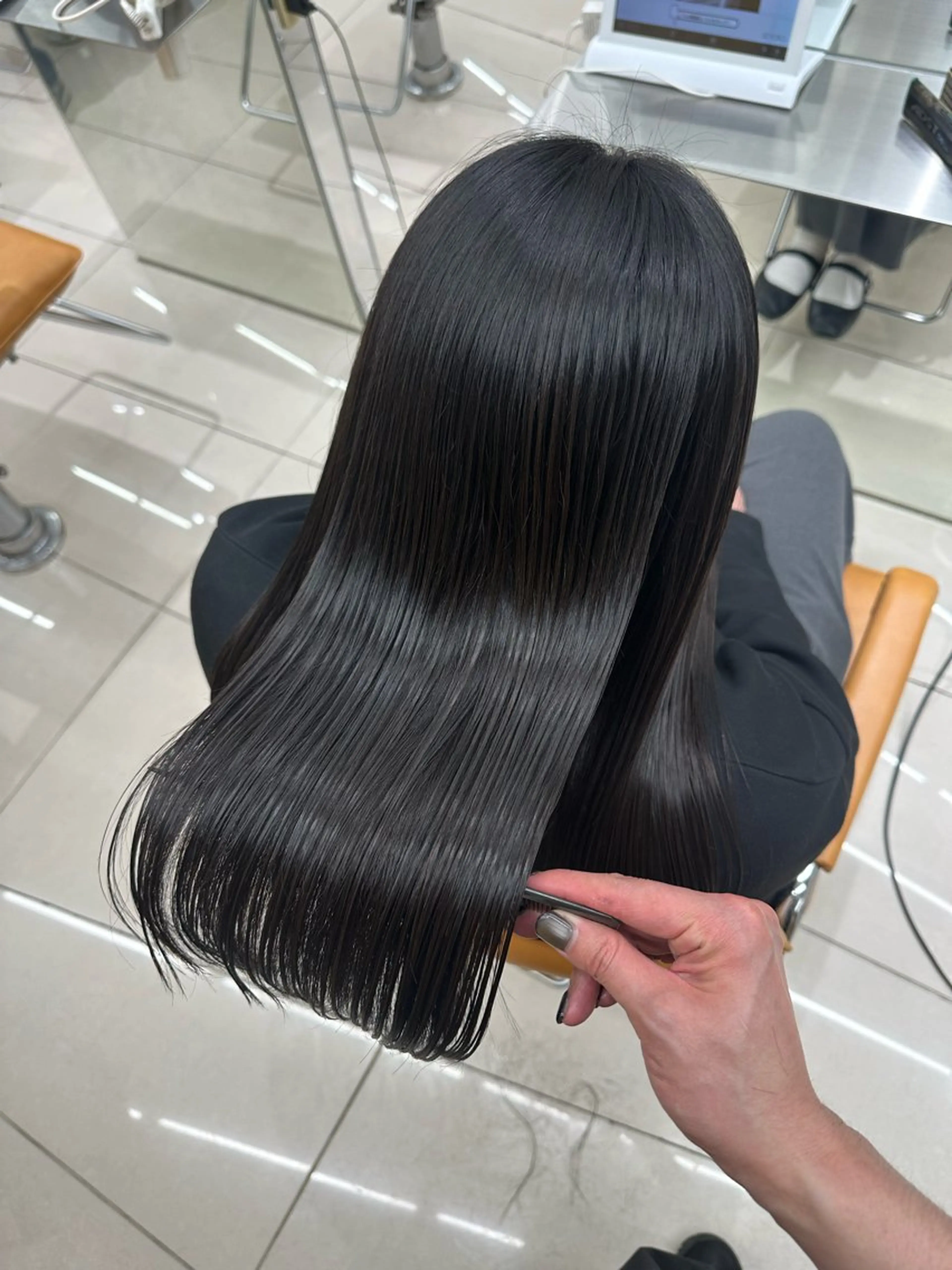 ロング パーマ カット 縮毛矯正 髪質改善× レイヤーカット溝江のヘアスタイル