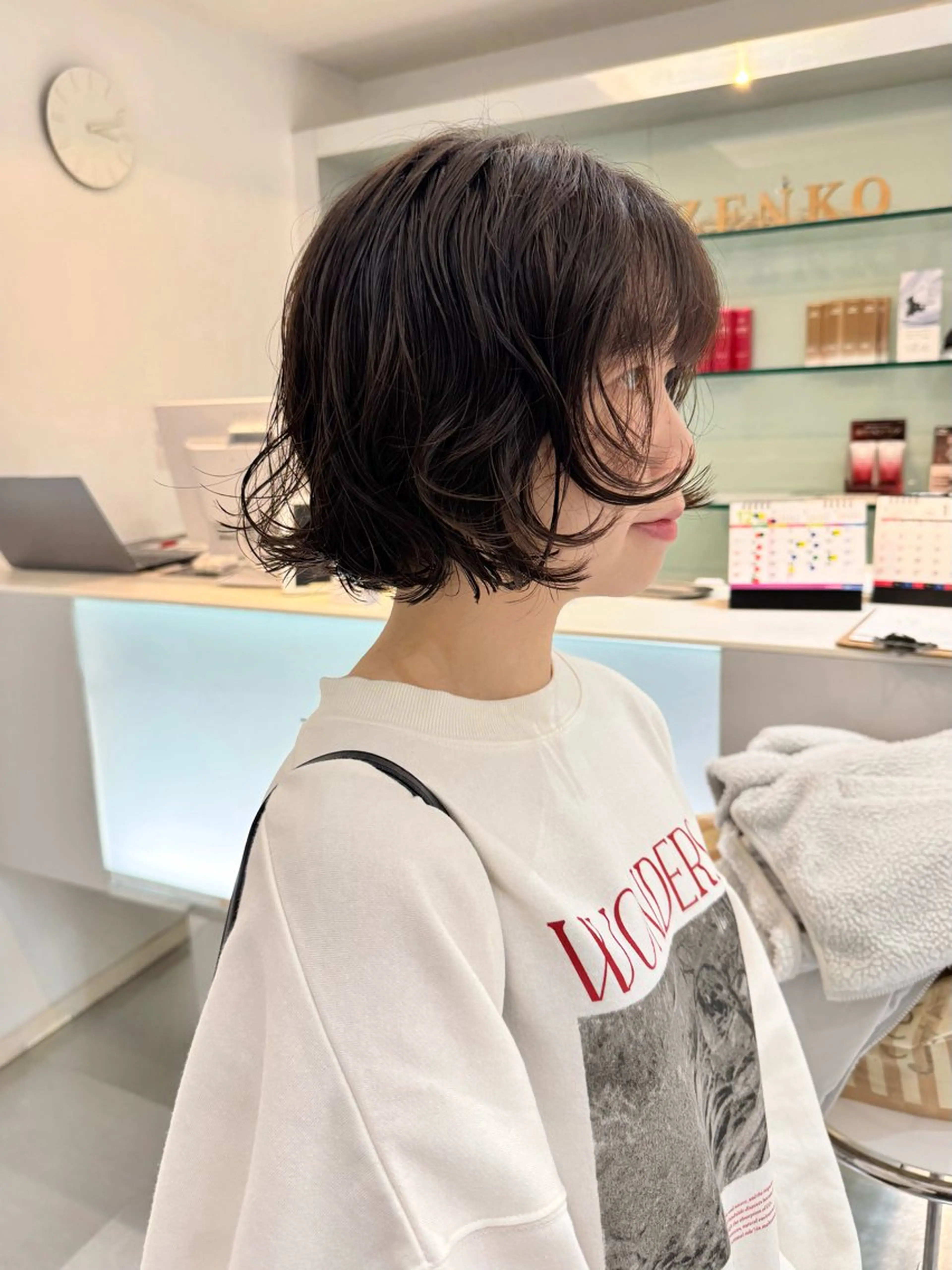 ショート パーマ ショートボブ ボブ ショートヘア カット パーマ トリートメント ZENKO表参道店所属・デジタルパーマ 🌀ボブ　萩原　龍のヘアスタイル