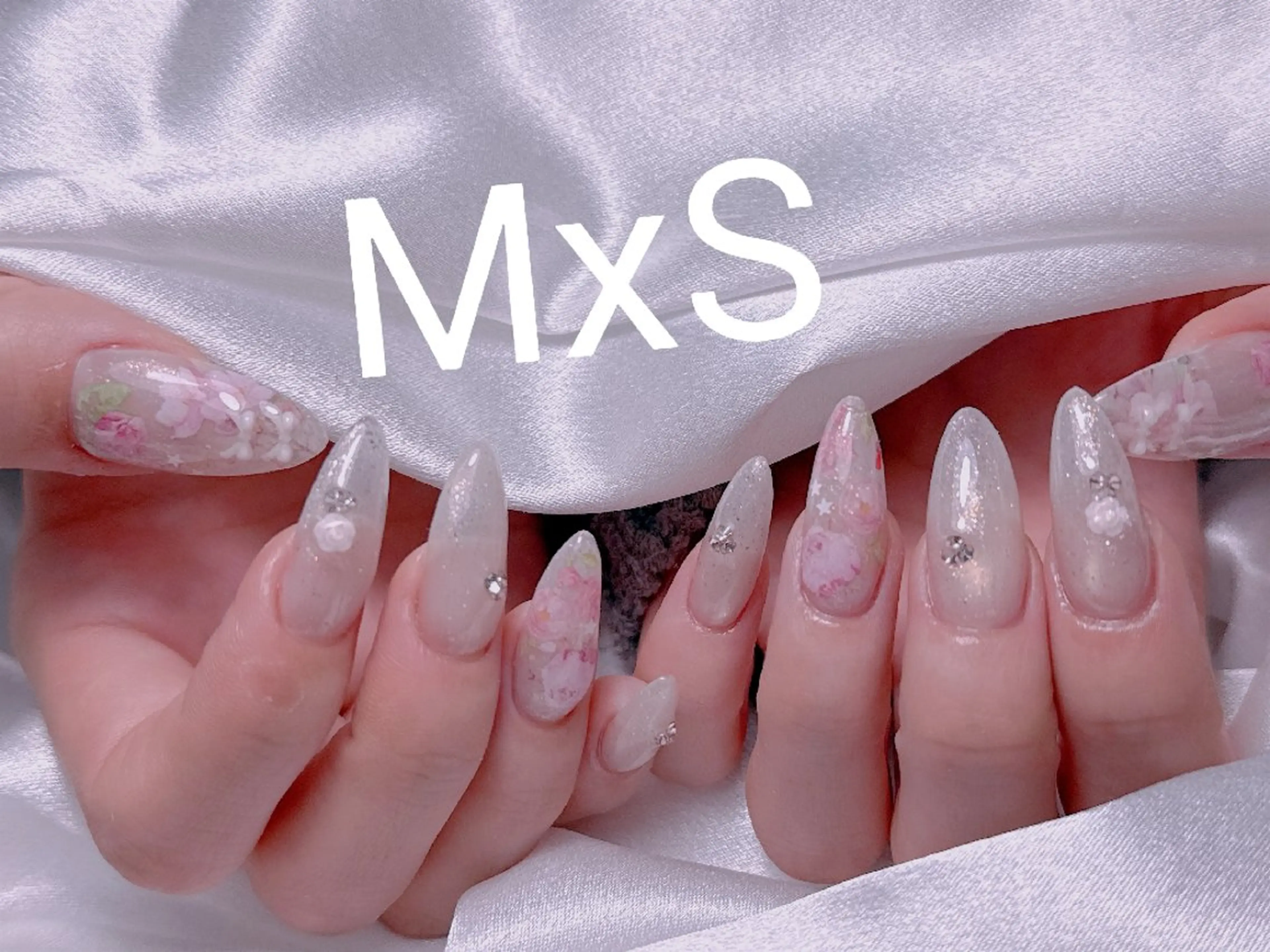 ネイル ハンドネイル MxS Nail(長さだし/フィルイン/マグネット/韓国ネイル/ワンホンネイル/ワンカラー)所属・MxS リィリィのネイルデザイン