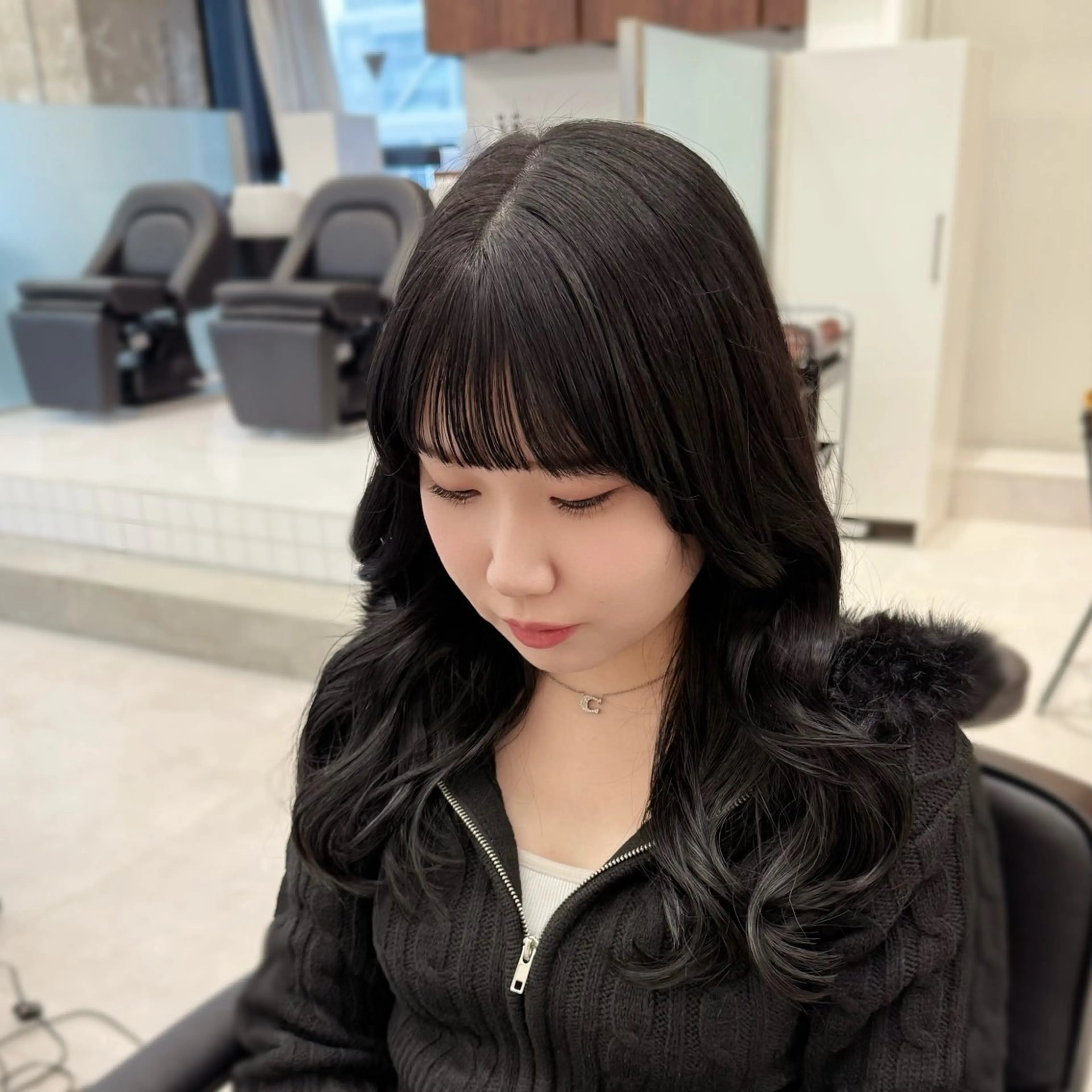 セミロング カラー 透明感カラー カット ヘアカラー トリートメント ✨髪質改善💖 縮毛矯正💖mihoのヘアスタイル