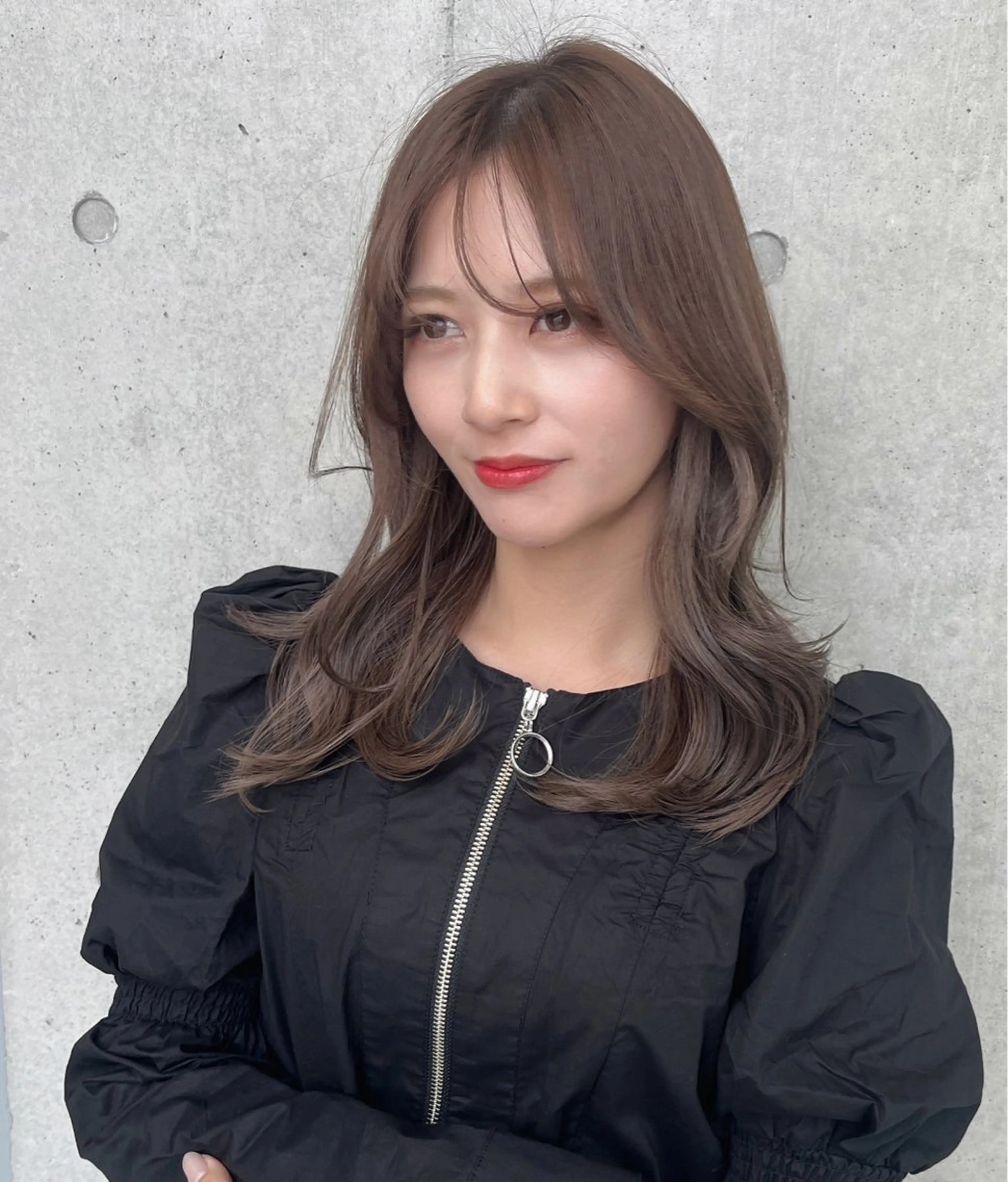 セミロング カラー パーマ ヘアアレンジ くびれヘア 韓国風ヘア カット ヘアカラー トリートメント 🌸グレージュ/ ベージュ🌸yutaのヘアスタイル