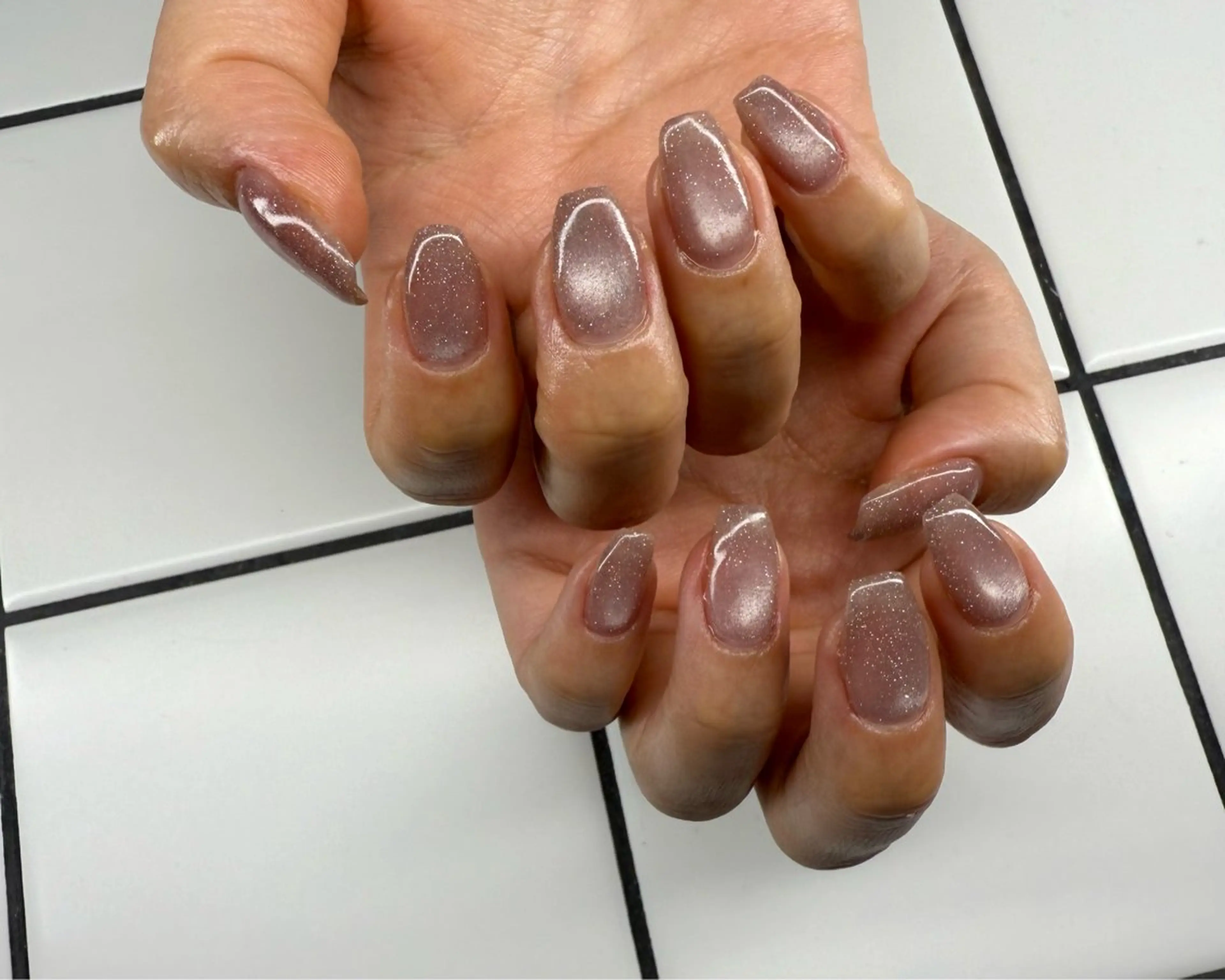ネイル マグネットネイル マグネットワンカラー ワンカラーネイル ハンドネイル Ah! nails&beauty 【オオ　ネイルズアンドビューティー】所属・MAI MAI🌈のネイルデザイン