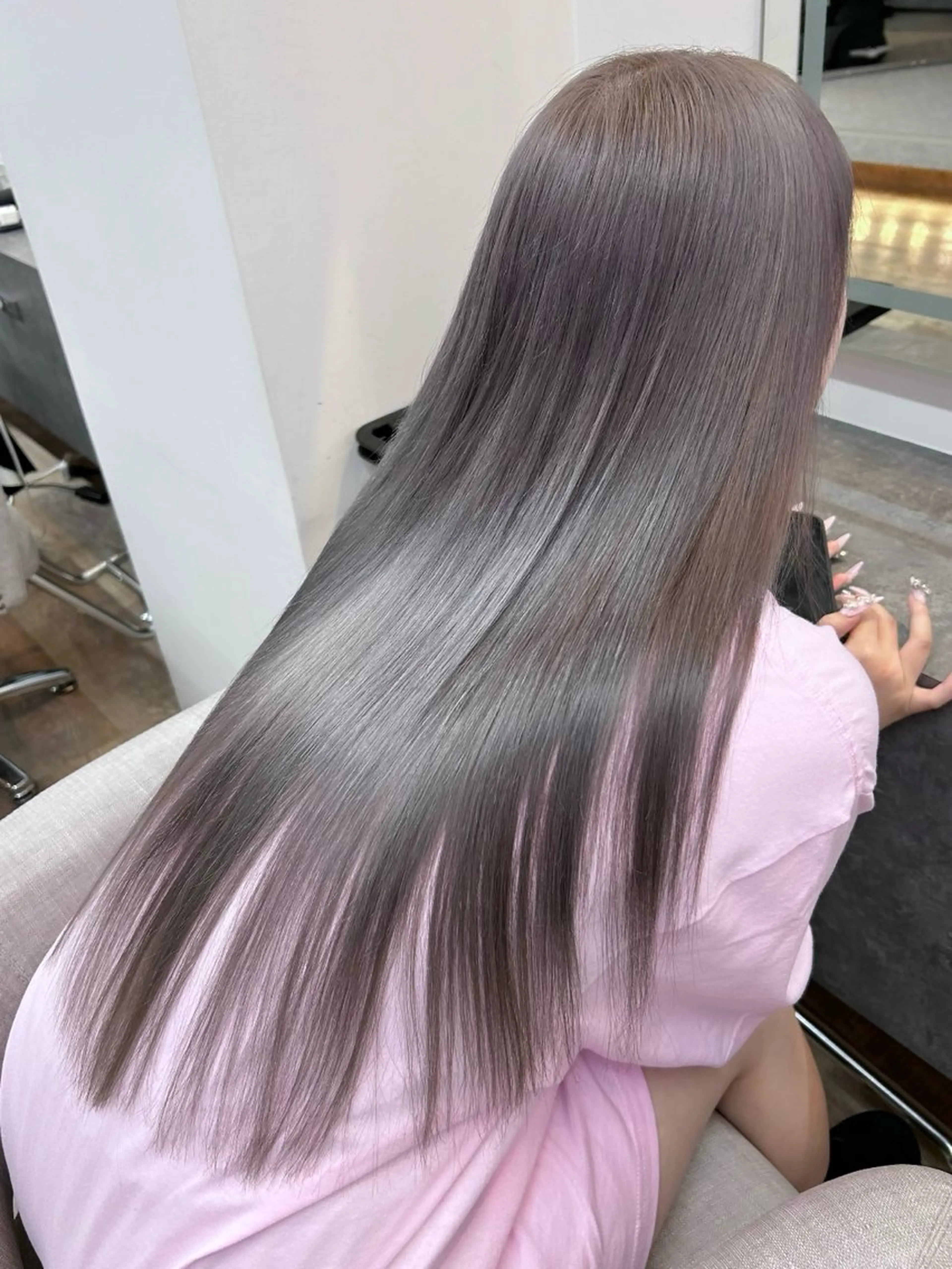 ロング カラー ヘアカラー トリートメント MARQUEE所属・Ayame / ハイトーンカラーのヘアスタイル