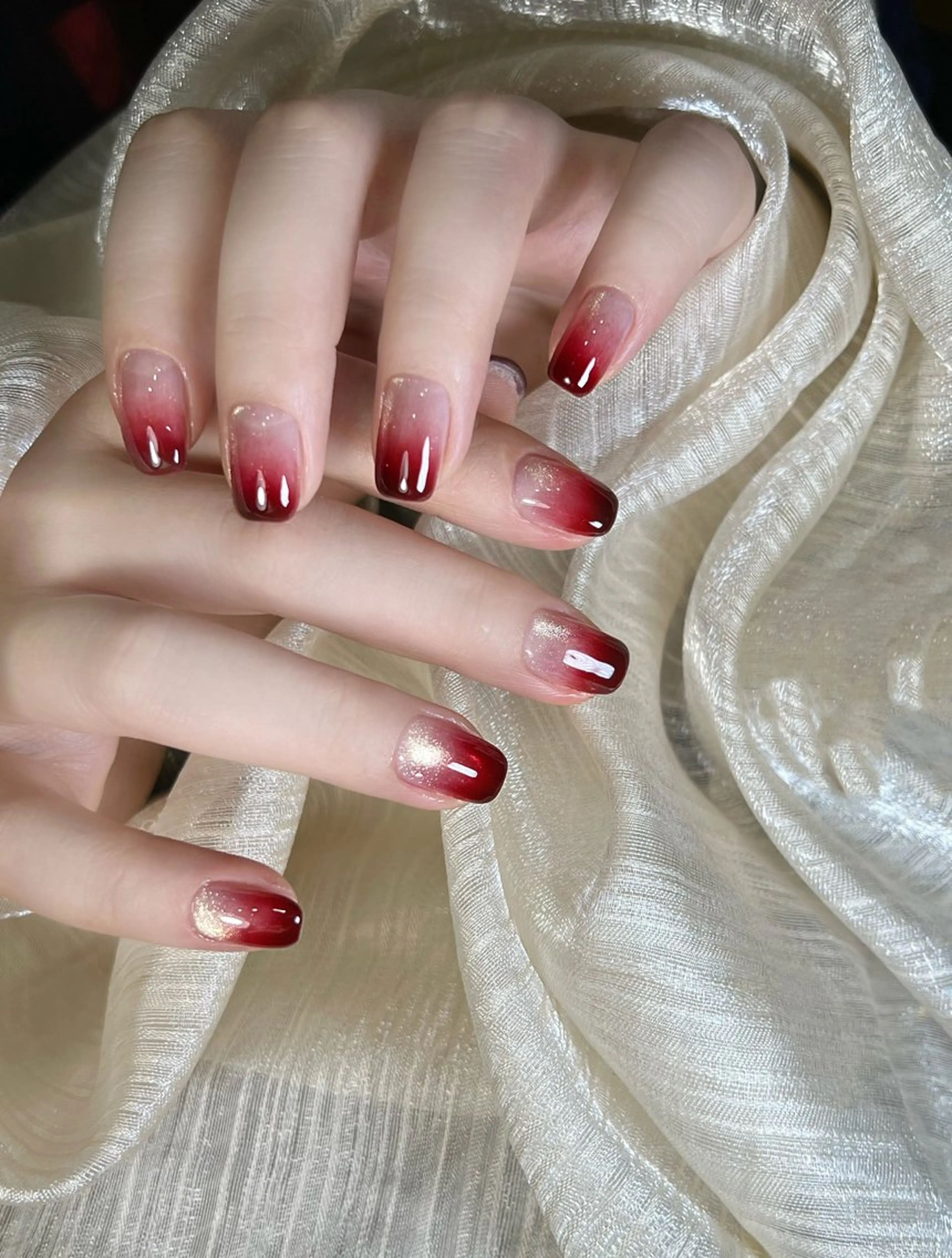 ネイル オーロラネイル 長さ出し フットネイル 韓国ネイル ラメ(グリッター) ハンドネイル 👍thumbs up nail👍のネイルデザイン