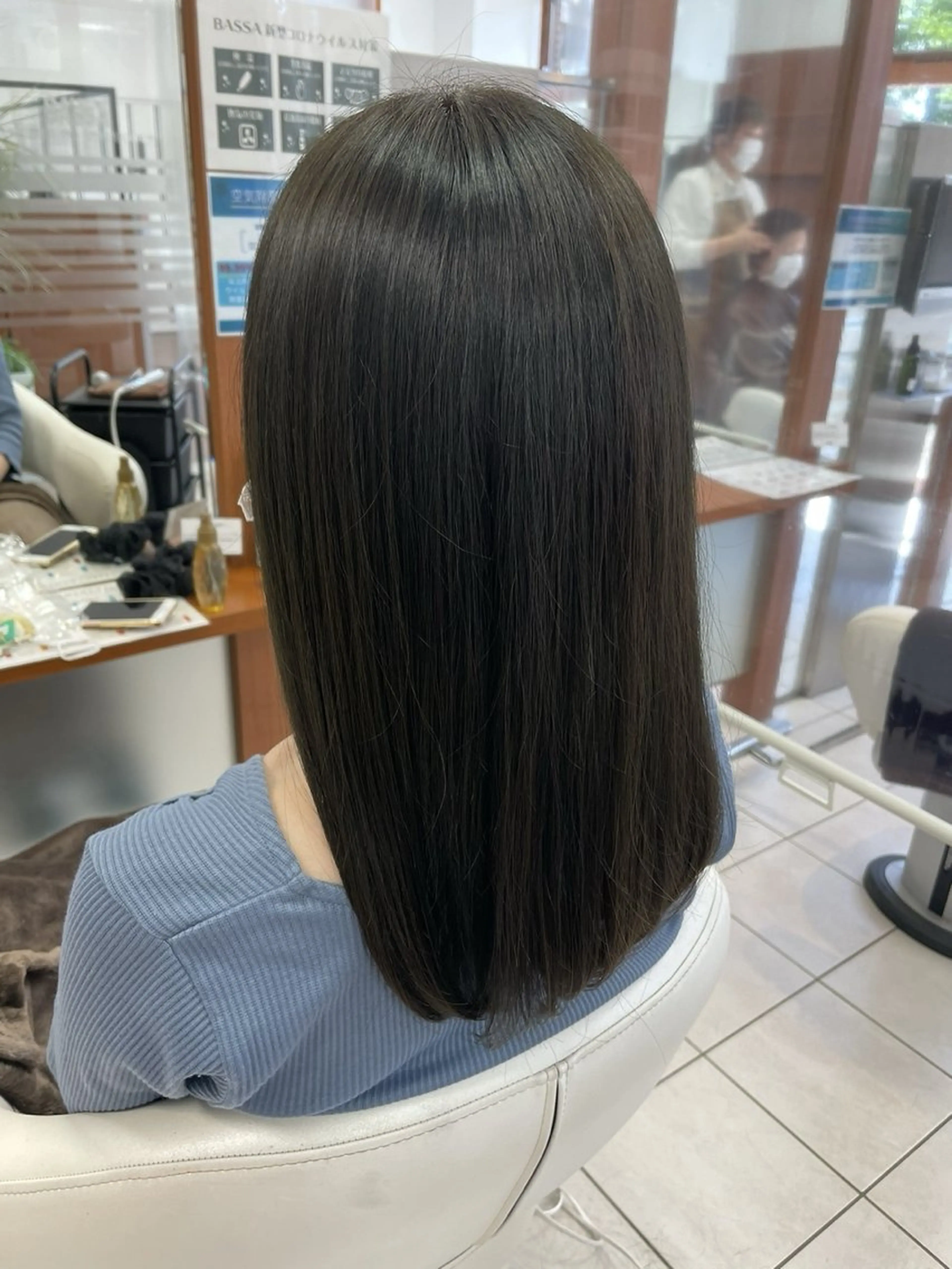 セミロング ヘアカラー BASSA鷺ノ宮 🐵🫧OTUKAのヘアスタイル