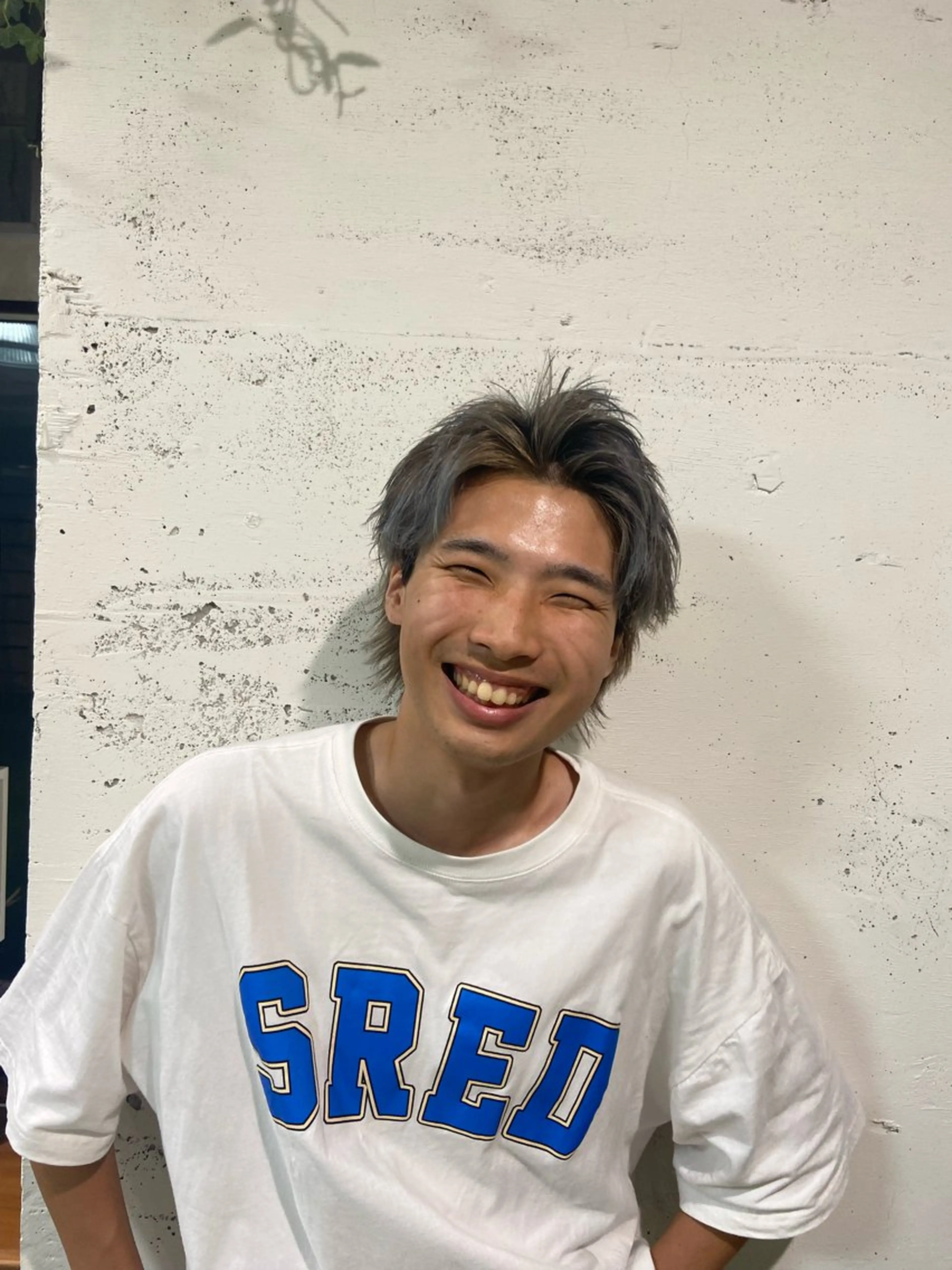 メンズ メンズウルフカット ウルフカット 顔周りカット/レイヤ ーカット透明感カラーのヘアスタイル