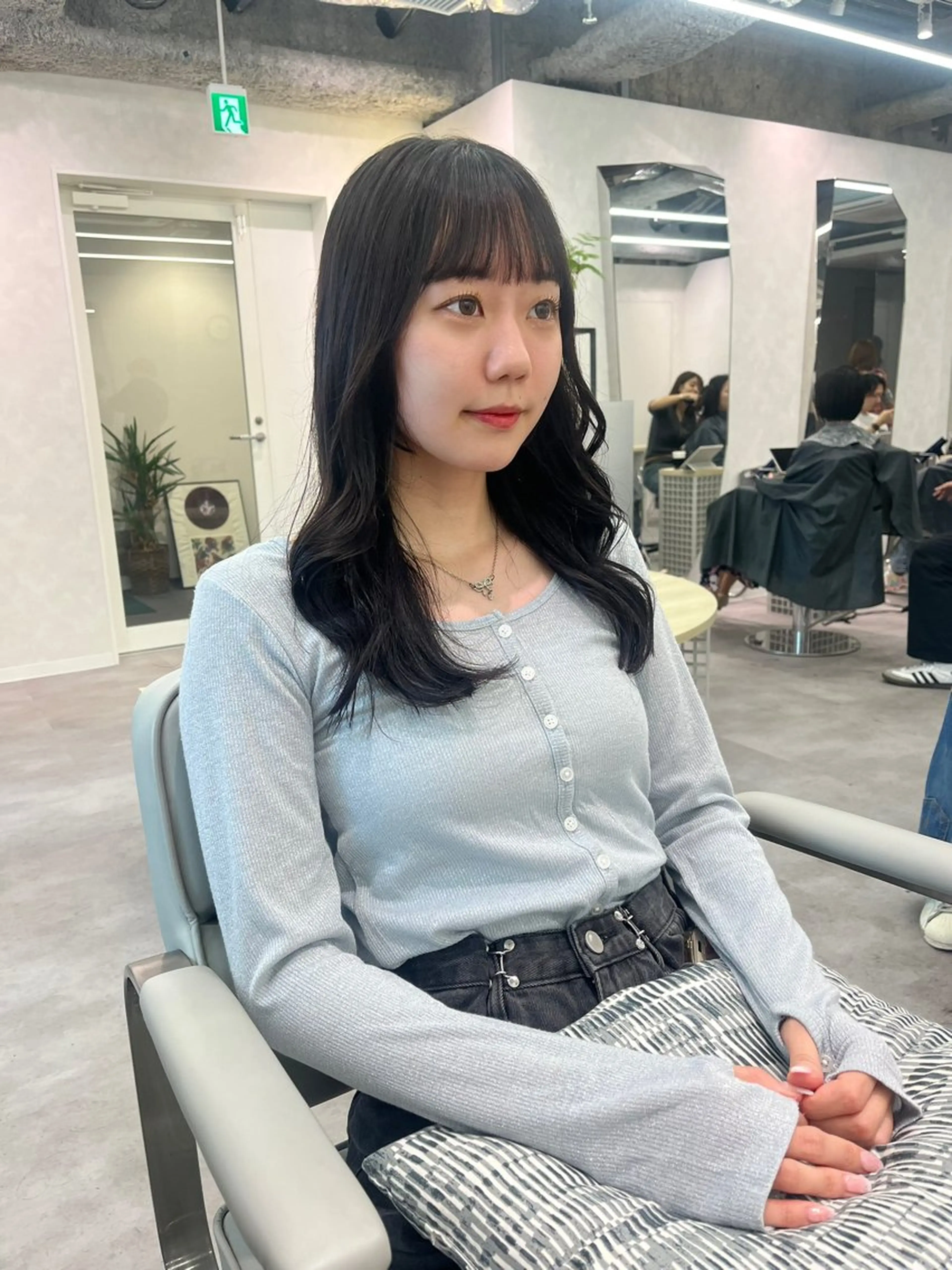 セミロング カラー カット ヘアカラー トリートメント mizuho🐈‍⬛ 艶髪￤ダークトーンのヘアスタイル