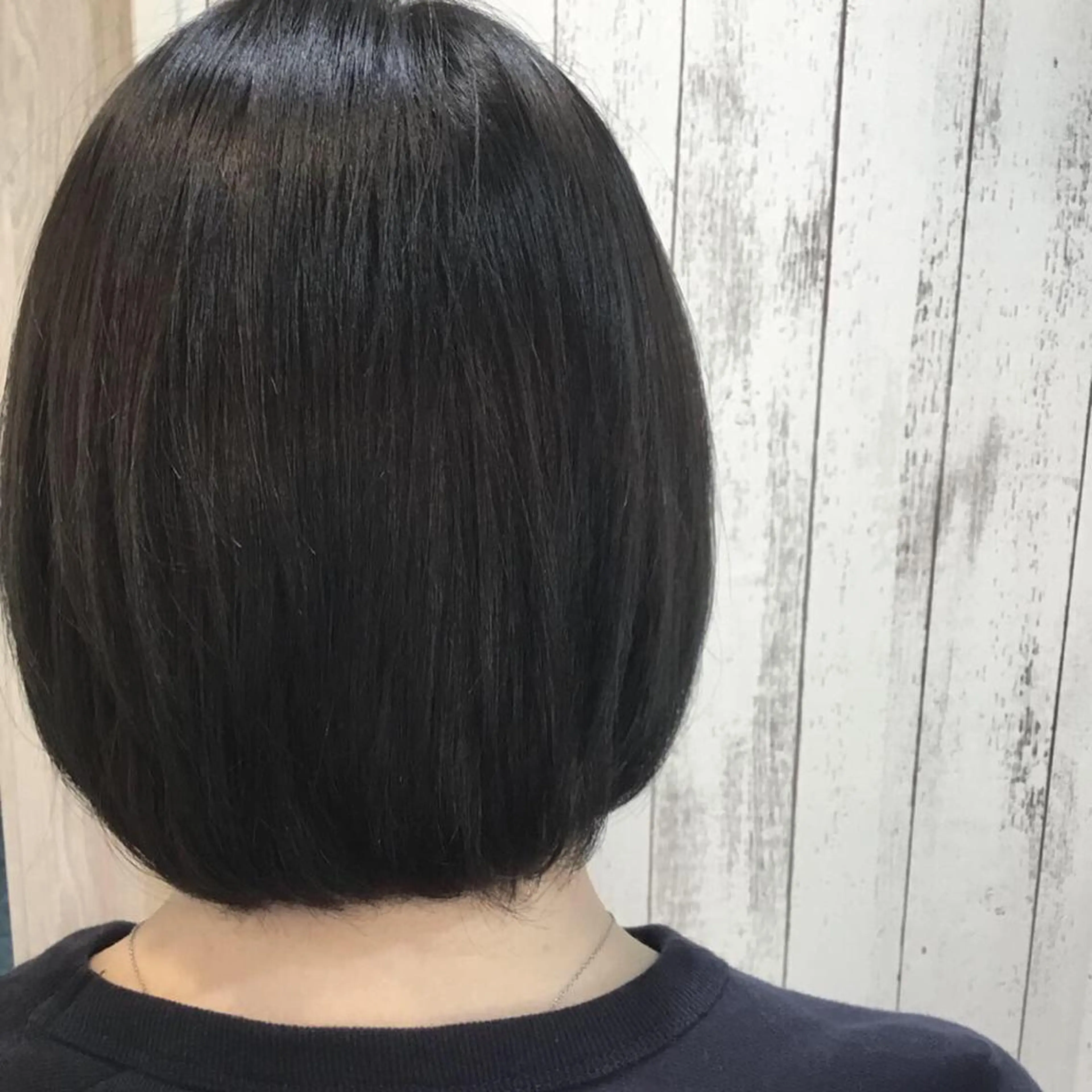 ショート カラー embrace エンブレイスのヘアスタイル