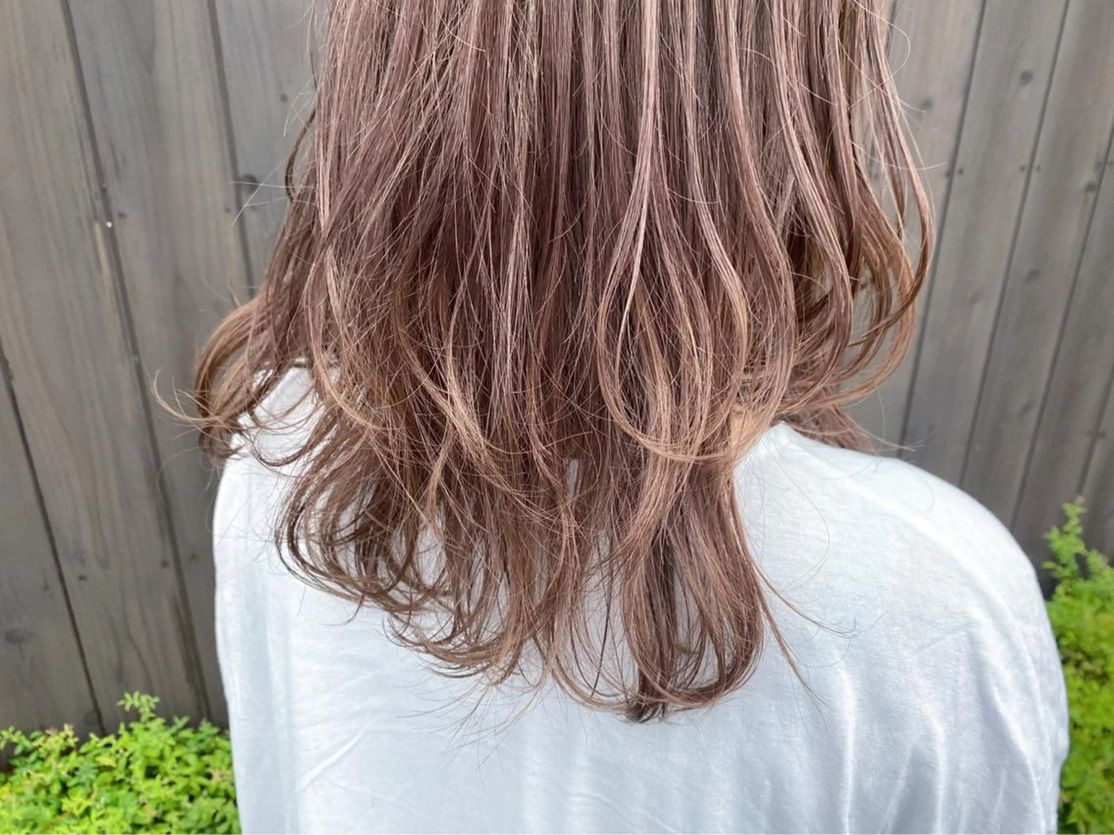 セミロング カット パーマ トリートメント ヘッドスパ ヘアセット 透明感ブリーチ カラー✨有坂映哉のヘアスタイル