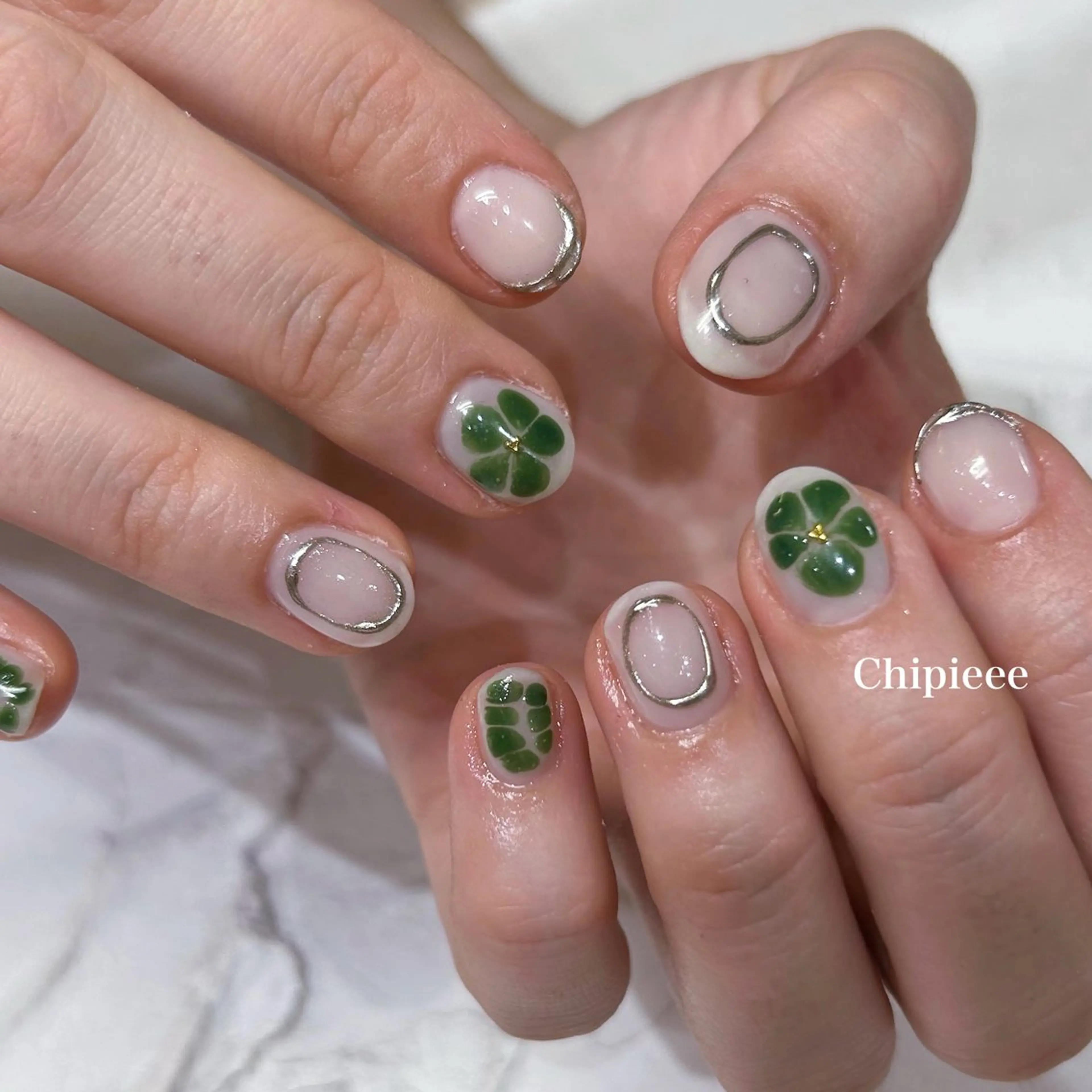 ネイル シルバー Chipieee manamiのネイルデザイン